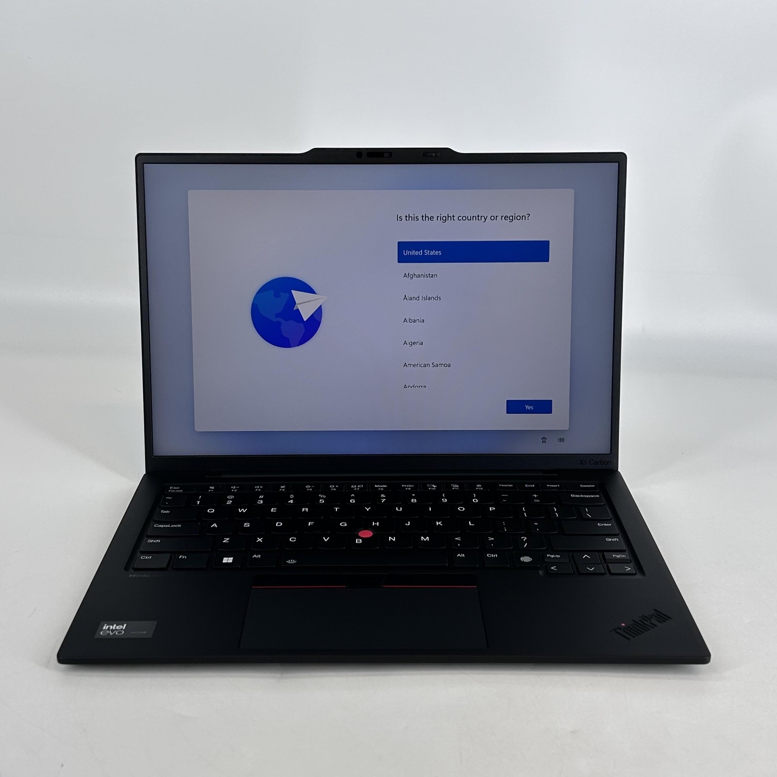 Lenovo ThinkPad X1 Carbon Gen 12 14 FHD+ 1.3 GHz Ultra 5 125U 32GB 1TB SSD