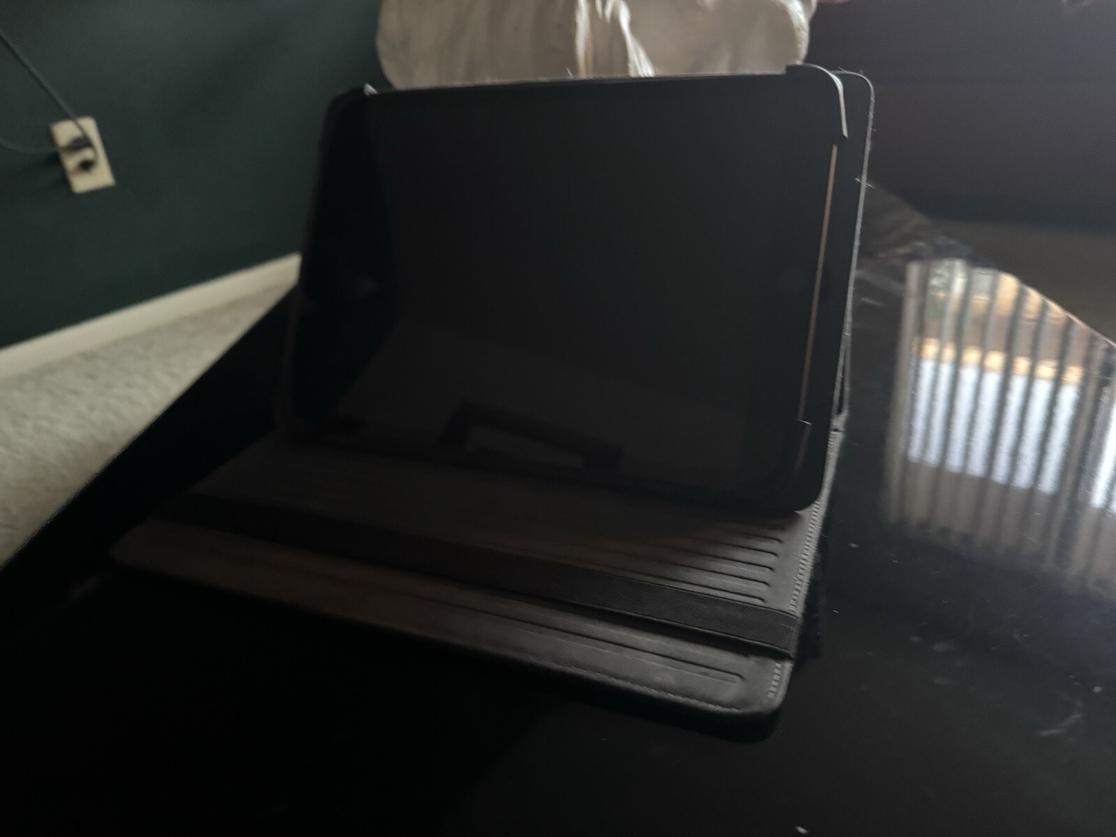 iPad 9th GEN WiFi/cellular 5G UNLOCKED…WITH TIKTOK…