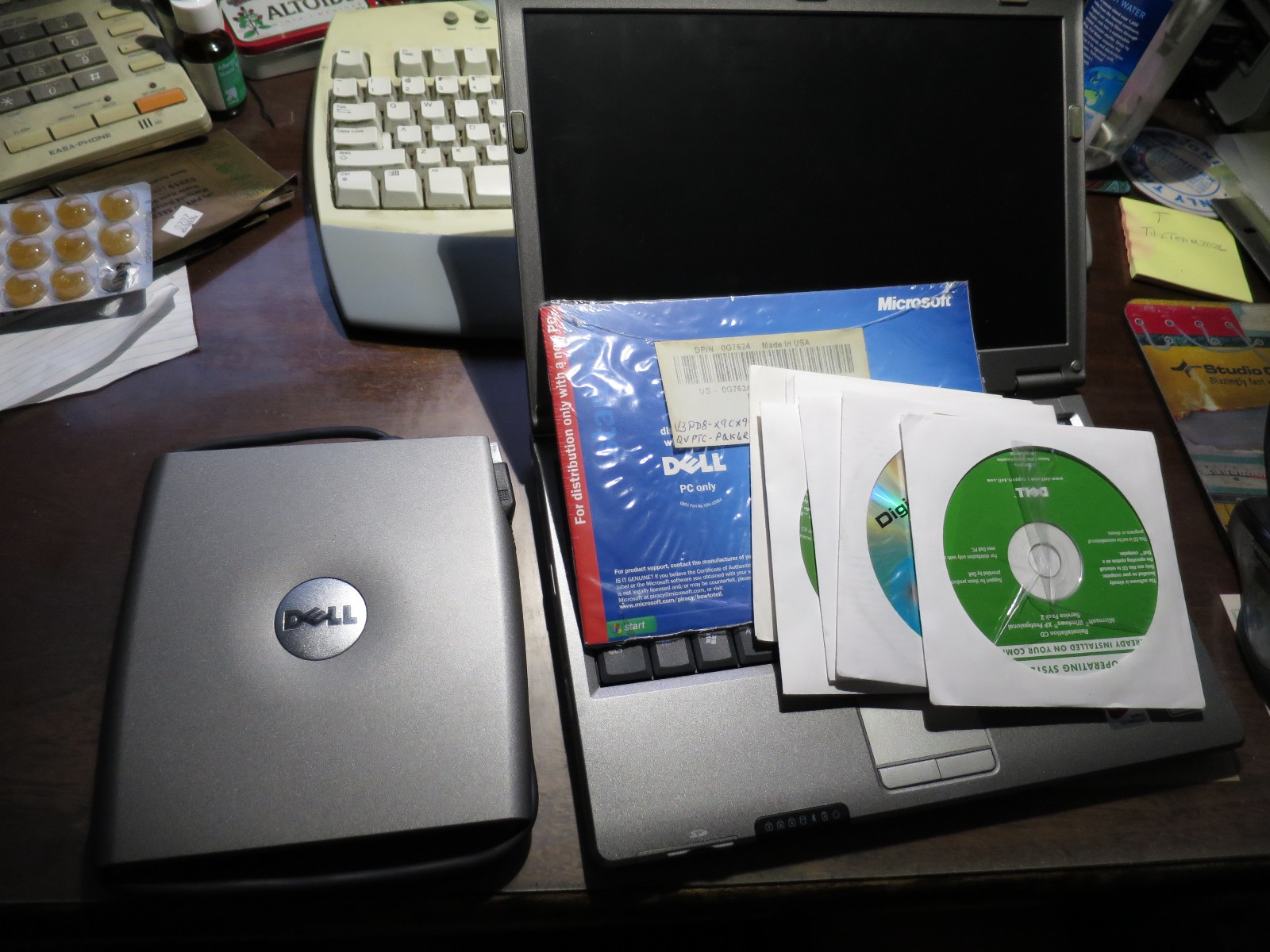 Dell Latitude X1 1.1Ghz Pentium M 1.25GB Ram 30GB HDD Windows 7