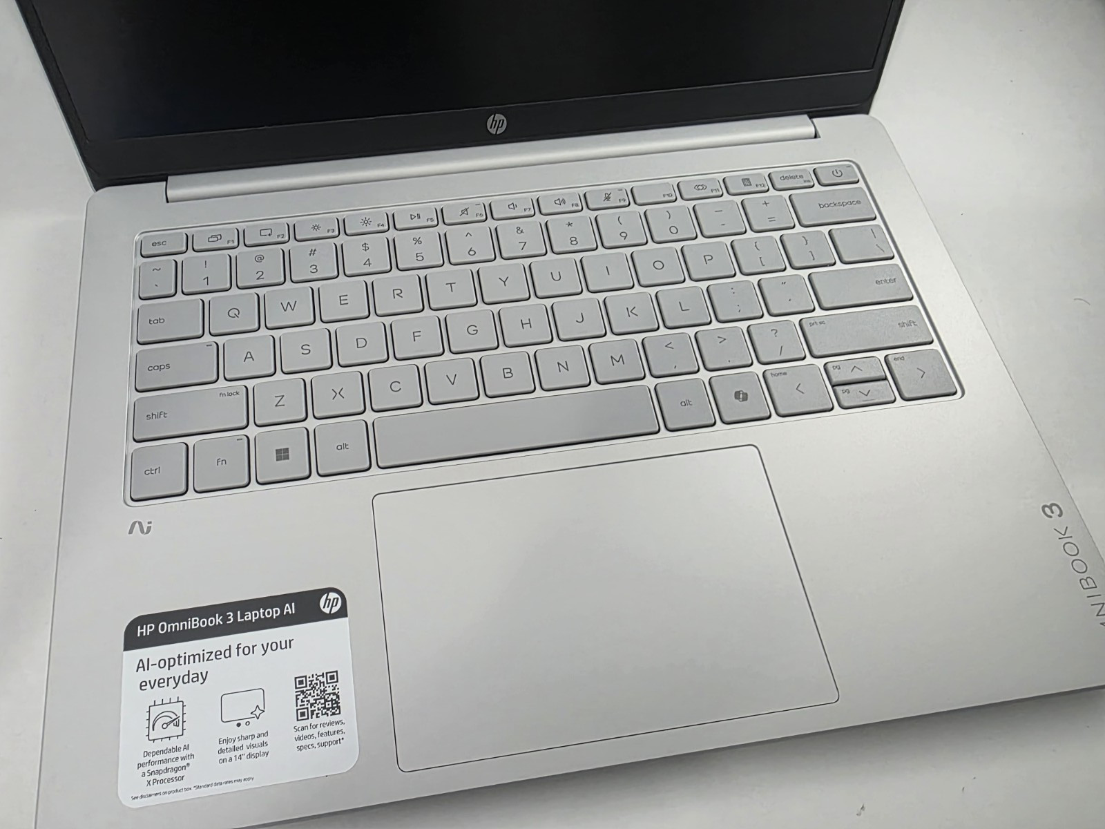 HP OmniBook 3 14″ 2K Silver Touchscreen Laptop Snapdragon X 16GB Memory -512GB
