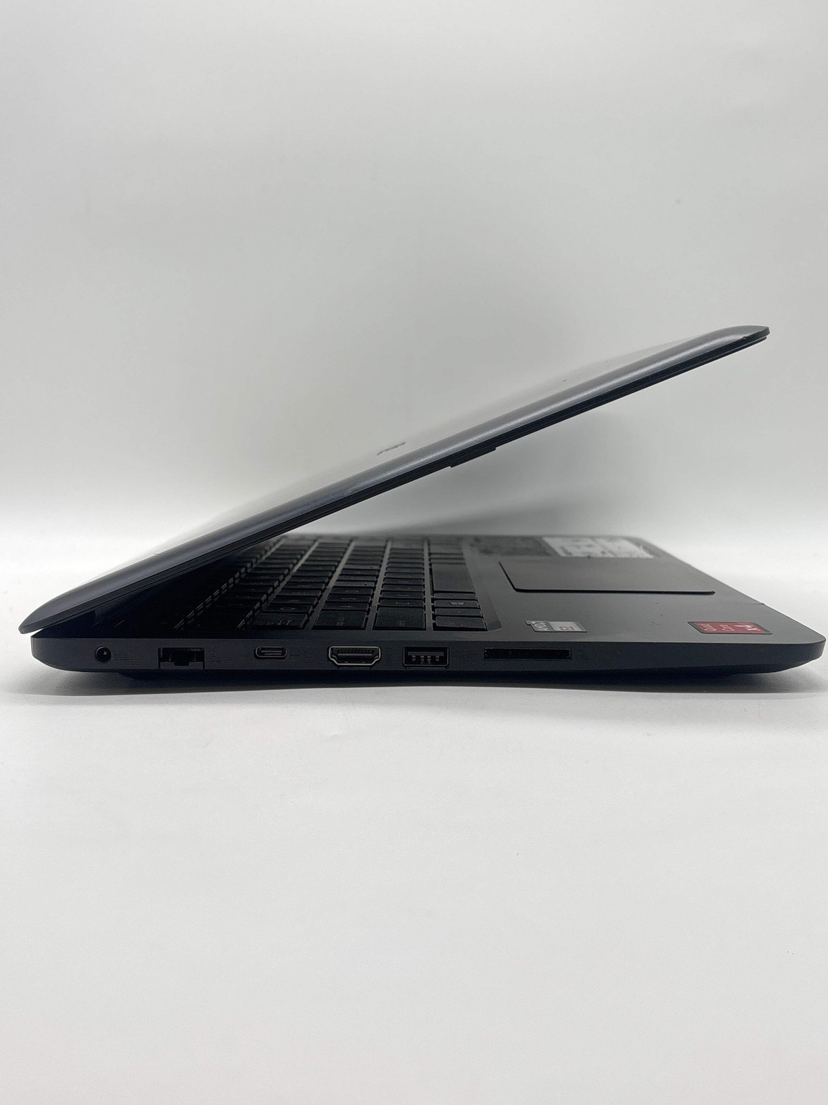 Asus E402W 14″ AMD E2-6110 4GB RAM 64GB eMMC – For Parts