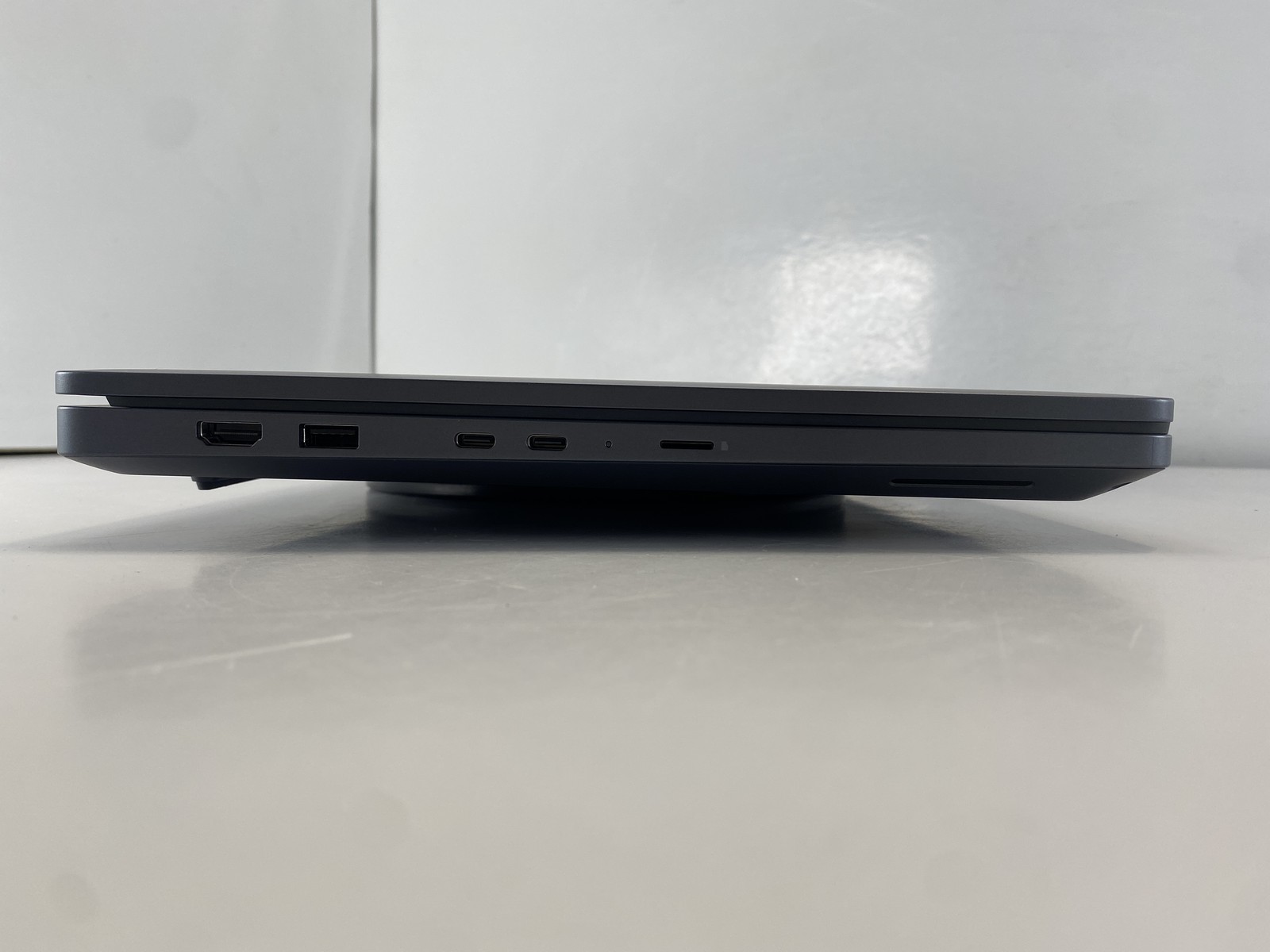 Dell Laptop Pro Max 16 MC16250 15.9″ Intel Core Ultra 5 235H 256GB -Gray