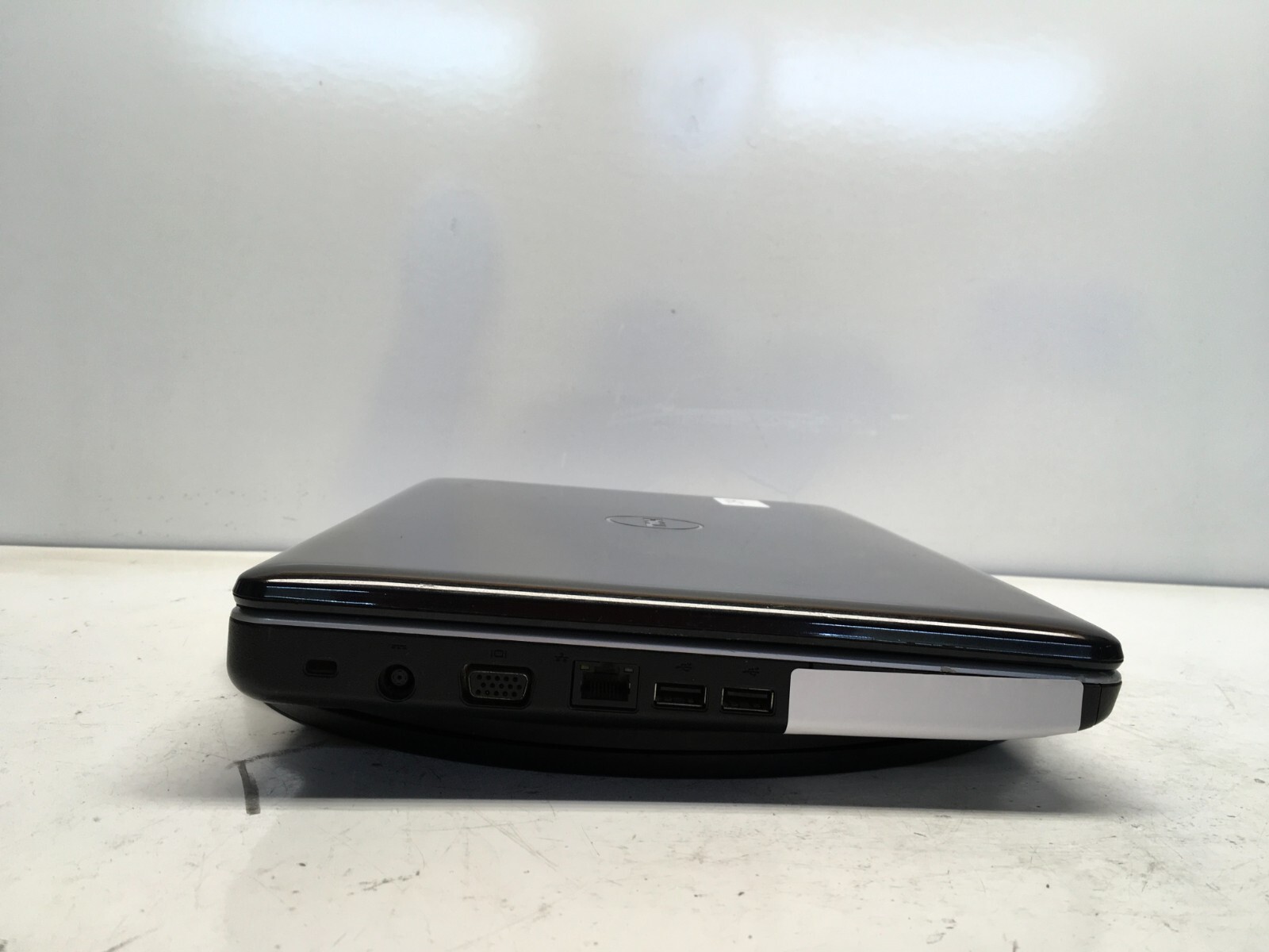 Dell Inspiron 1440 Intel Pentium Dual-Core T4400 2.2GHz 4 GB NO HDD No Batt