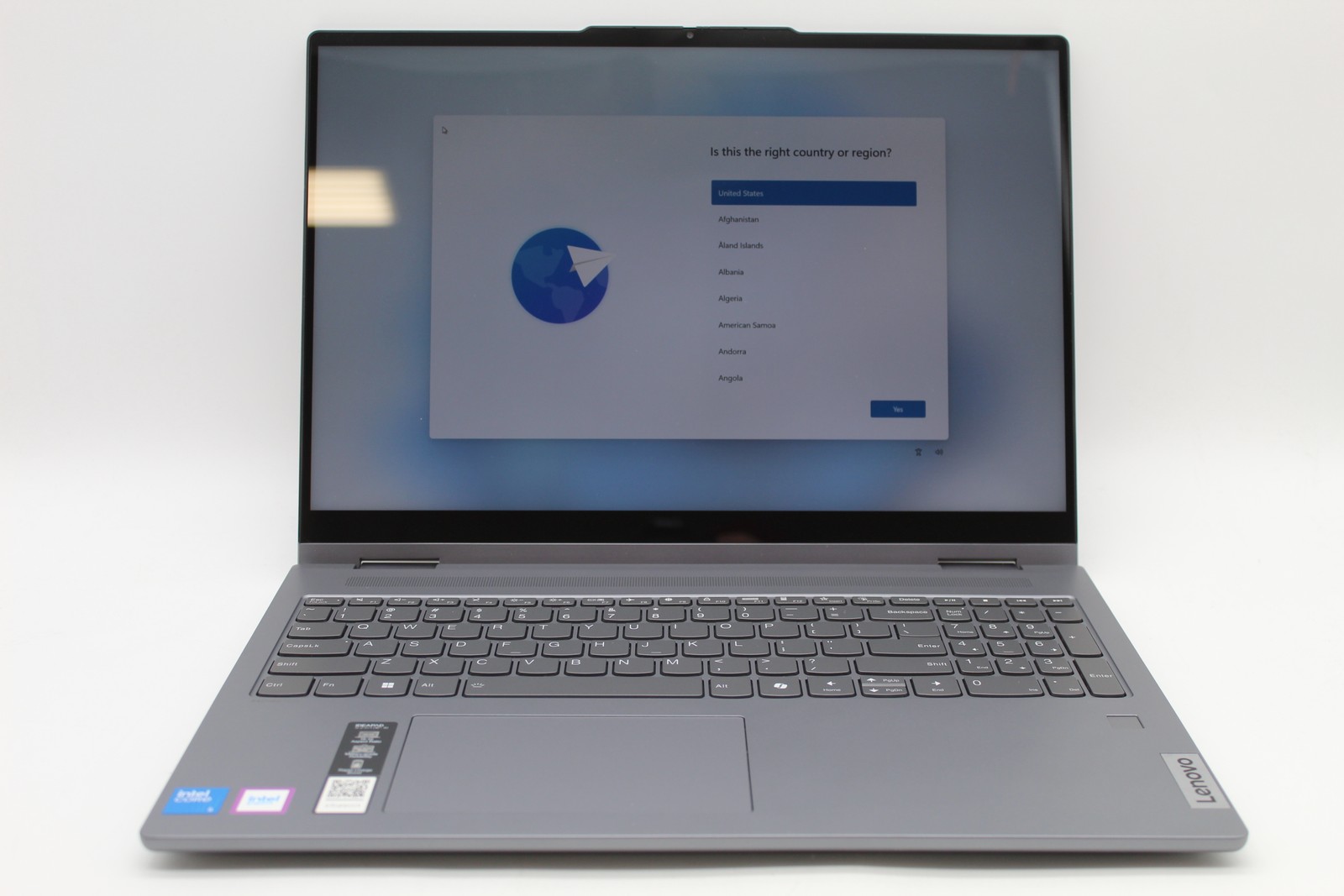 Lenovo IdeaPad 5 16″ Touch Intel Core 5 120U 1.4GHz 16GB 512GB SSD PC1744611