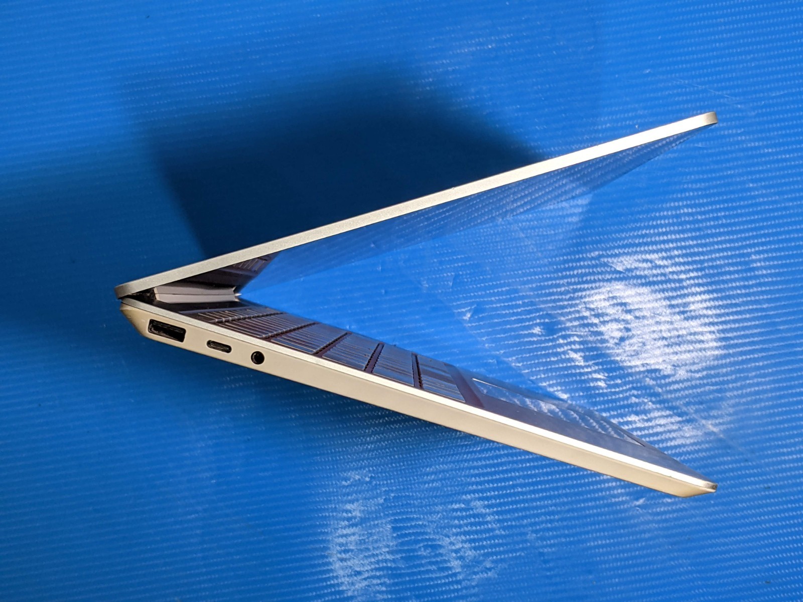 MS Surface Laptop Go 1943 12.4″ 1536×1024 TOUCH i5-10th 1GHz 16GB 256GB W11P +PA