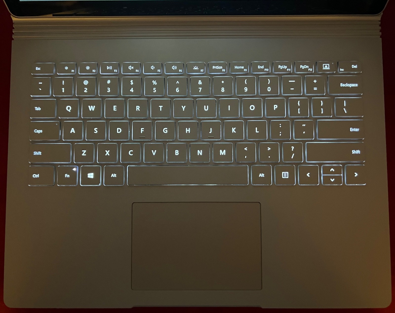 13.5″ MICROSOFT SURFACE BOOK 2 – 3K DISPLAY 256GB INTEL i5-8350U WIN11 PRO + PEN