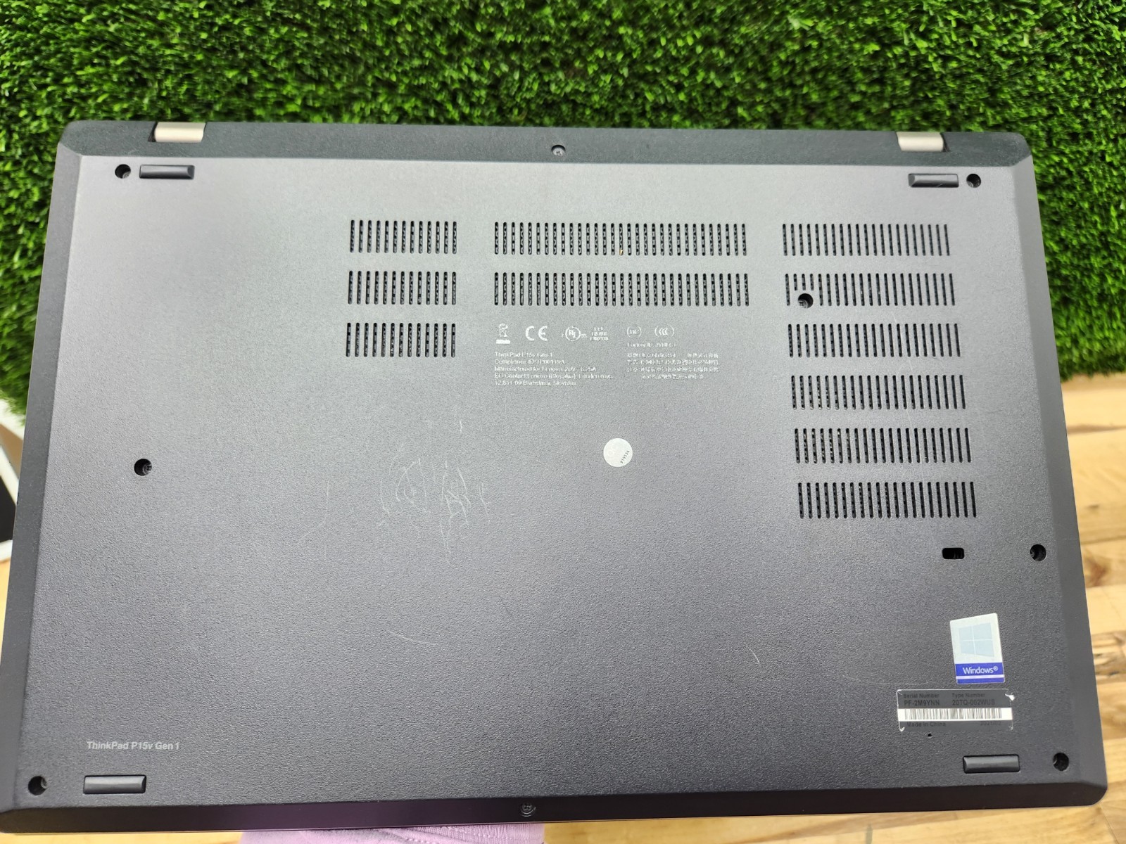 Lenovo ThinkPad P15V Gen 1 15.6″ FHD i7-10875H 2.30GHz 32GB RAM Windows 11 Pro ~