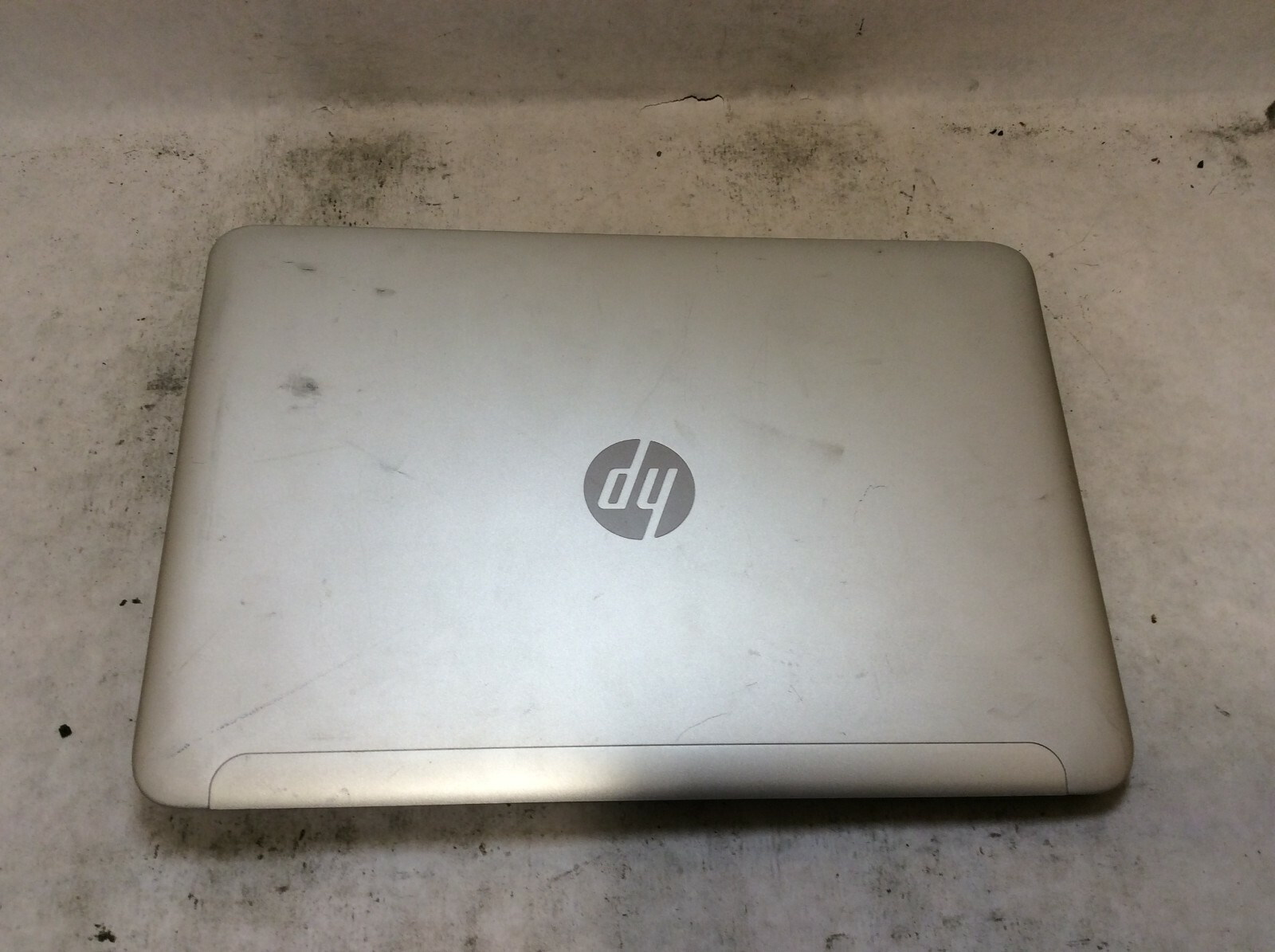 HP Stream 14-z010nr Laptop 14″ AMD A4 FALLING APART -PP
