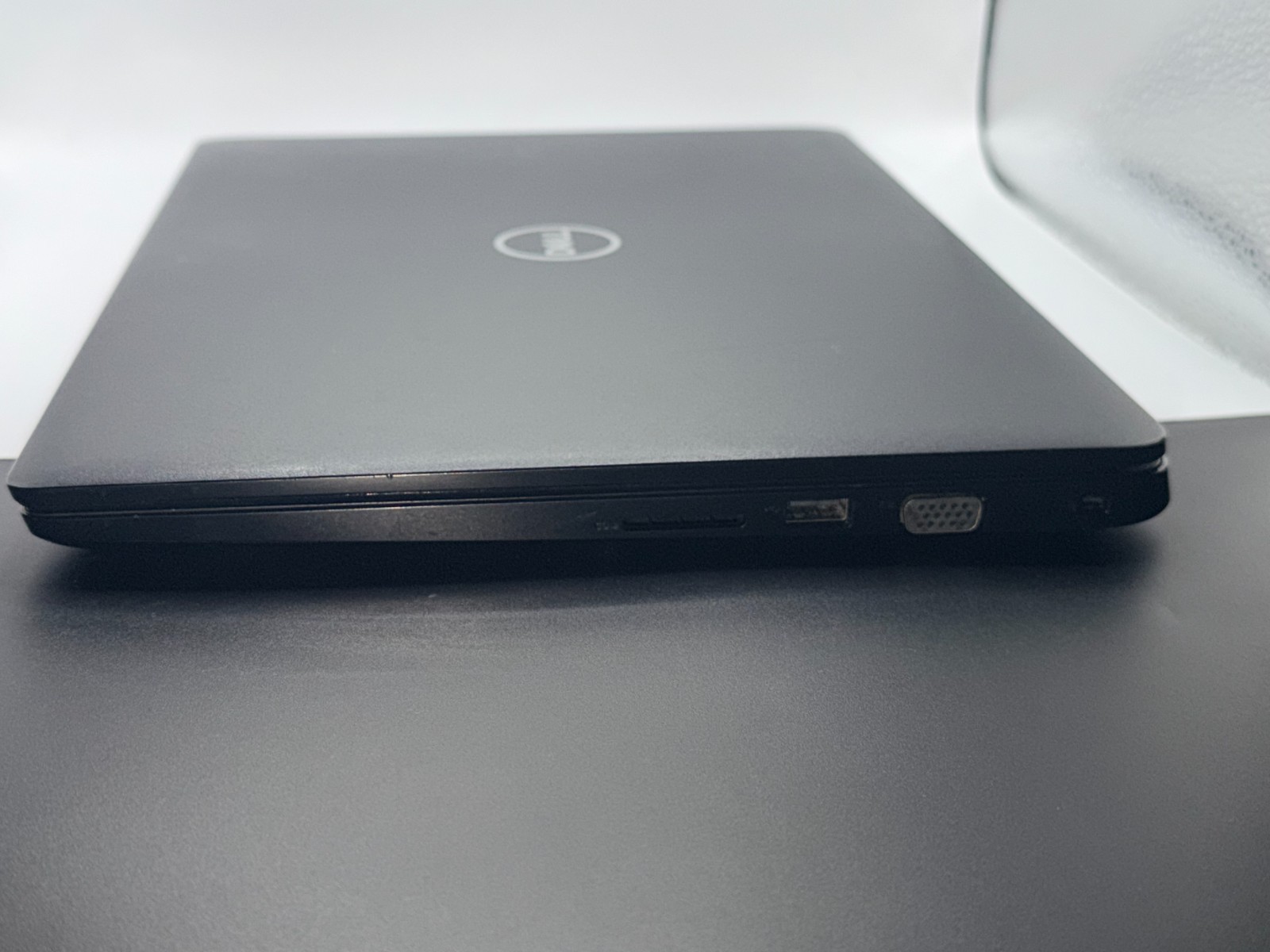 Dell Latitude 3400 Core i5-8265U@1.6GHz 4GB Ram 128GB NVMe Windows 11 Pro