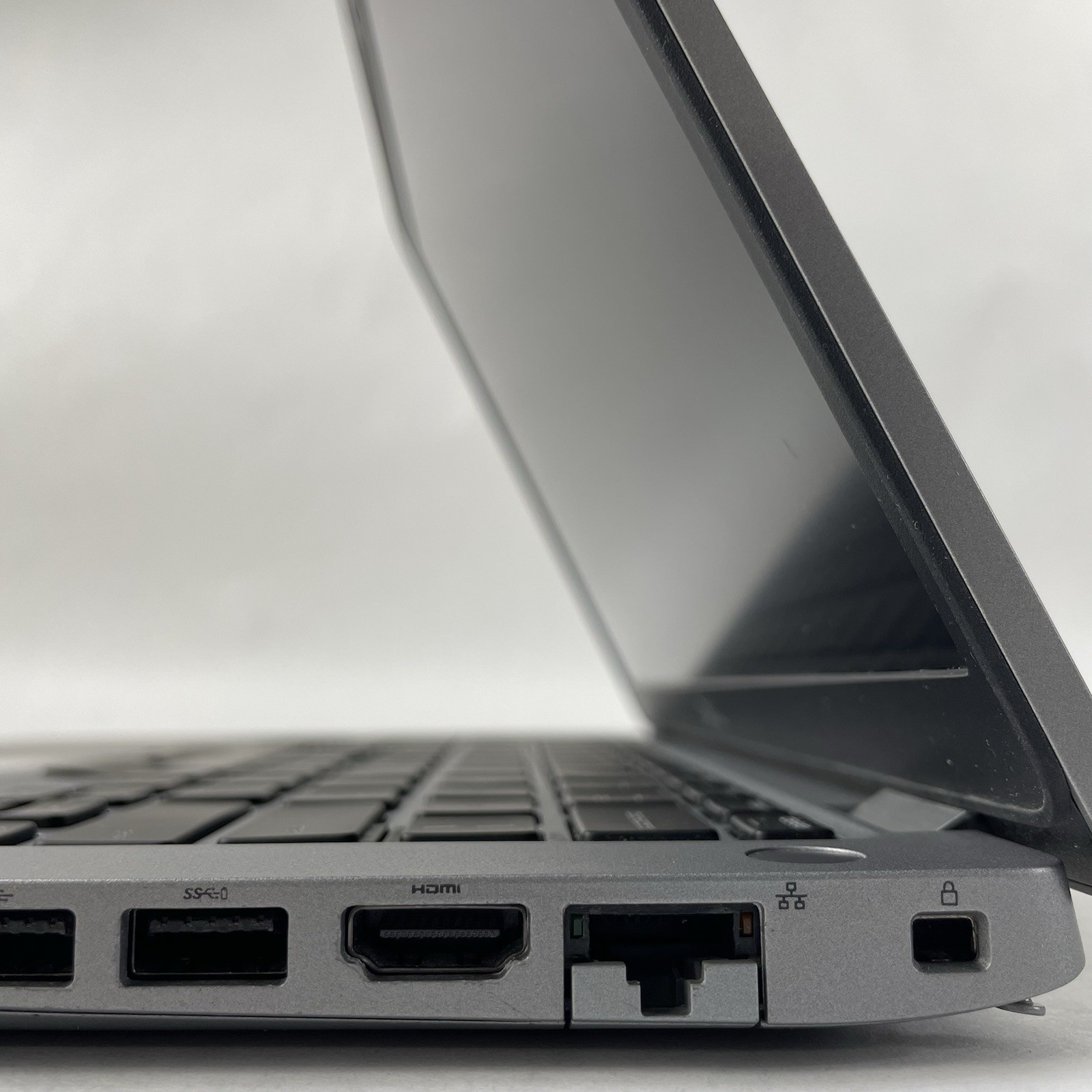 Dell Latitude 5410 14″ i7-10610U 1.80 GHz 8 GB RAM No SSD/OS/AC/Batt – READ