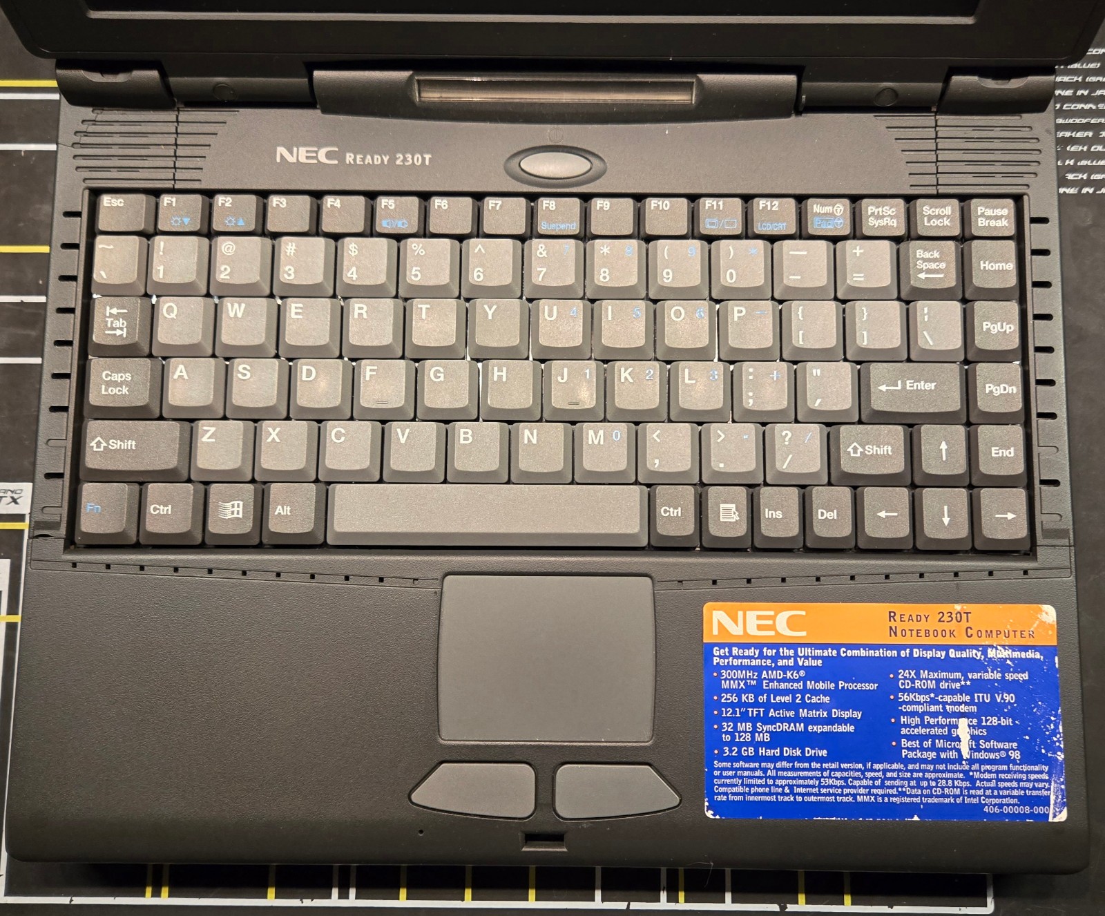 Vintage NEC Ready 230T (AMD K6 @ 300 MHz, 64 MB RAM, Win98SE)