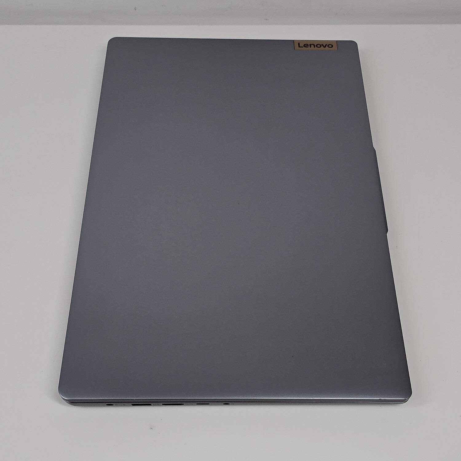 Lenovo IdeaPad 3 15ABR8 15.6″ Ryzen 7 5825U 2.0GHz 16GB RAM 512GB SSD