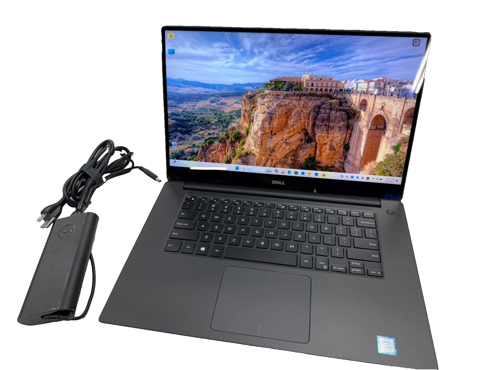 Dell XPS 9560 15.6″ 4K UHD Touch i7-7700HQ 16GB 1TB SSD GTX 1050 Win 10 Pro