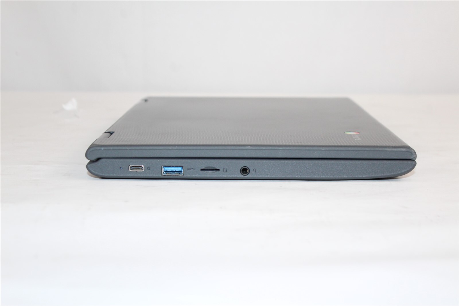 Lenovo ChromeBook 300E Gen 2 11.6″ HD Touch AMD A4-9120C 1.6GHz 4GB 32GB eMMC