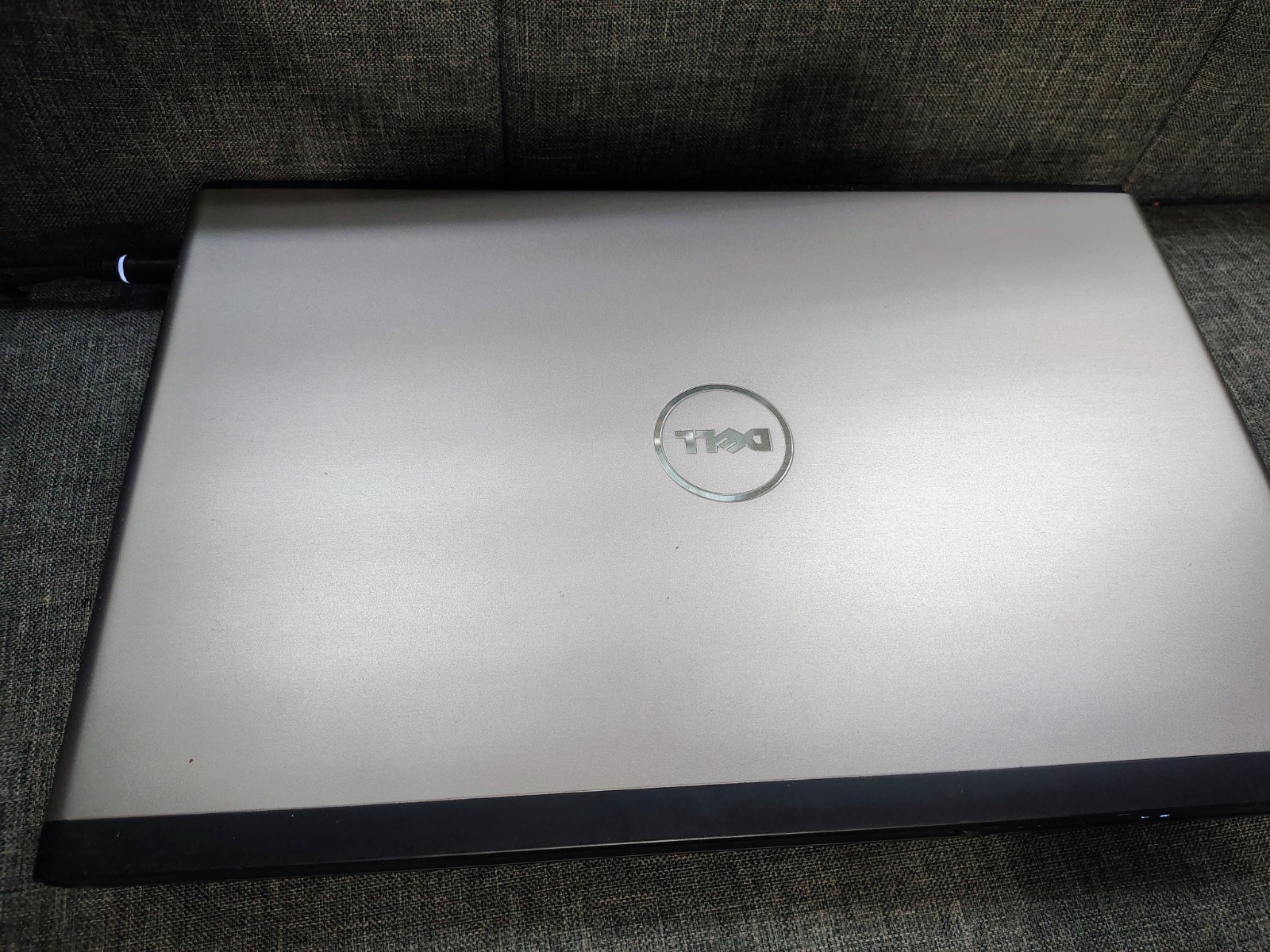 Dell Vostro 3500 15.6″ HD Intel Core i3 M370 2.4GHZ Laptop For Parts
