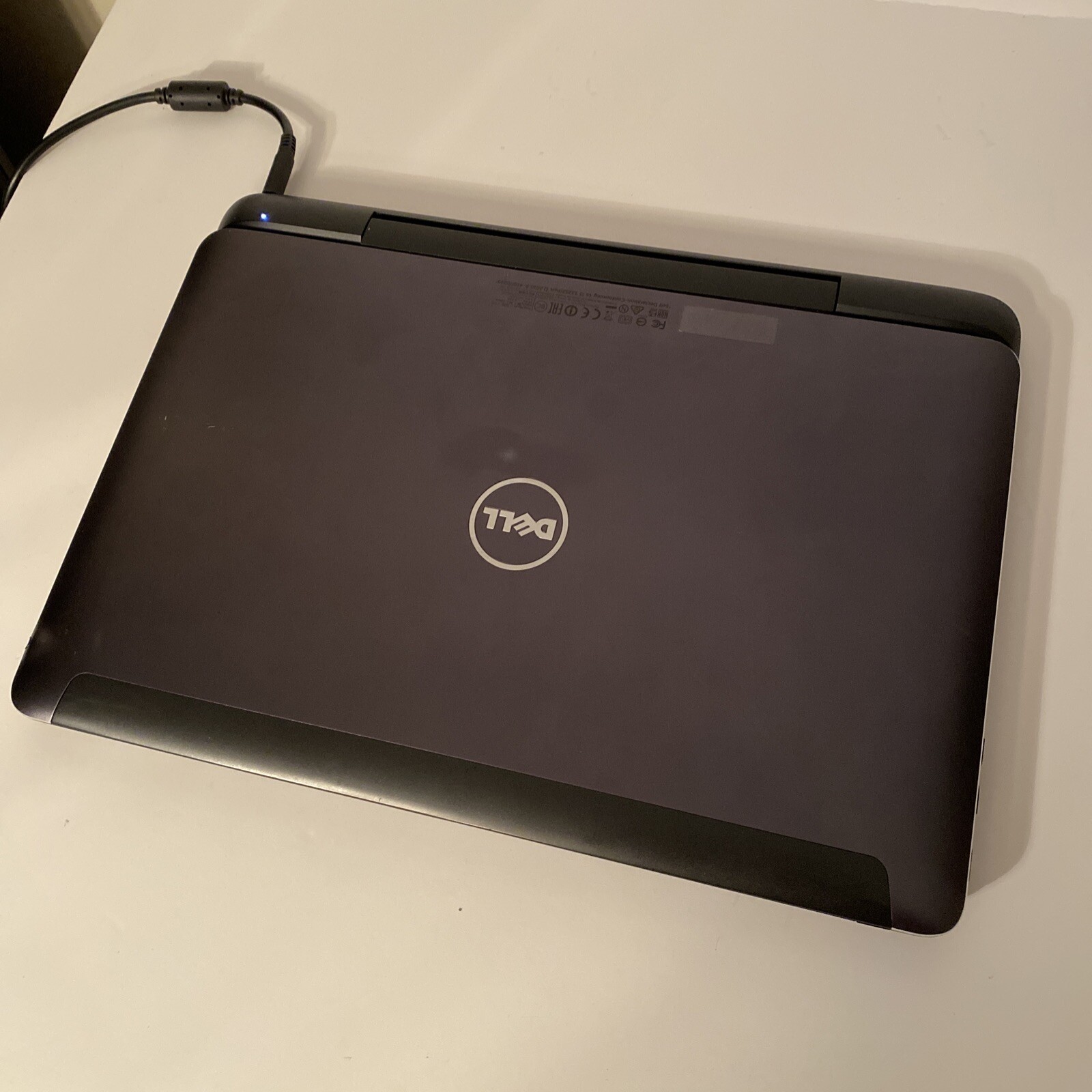 Dell Latitude E7350 2-in-1 13″ Core M-5Y71 @ 1.20GHz 8GB Ram