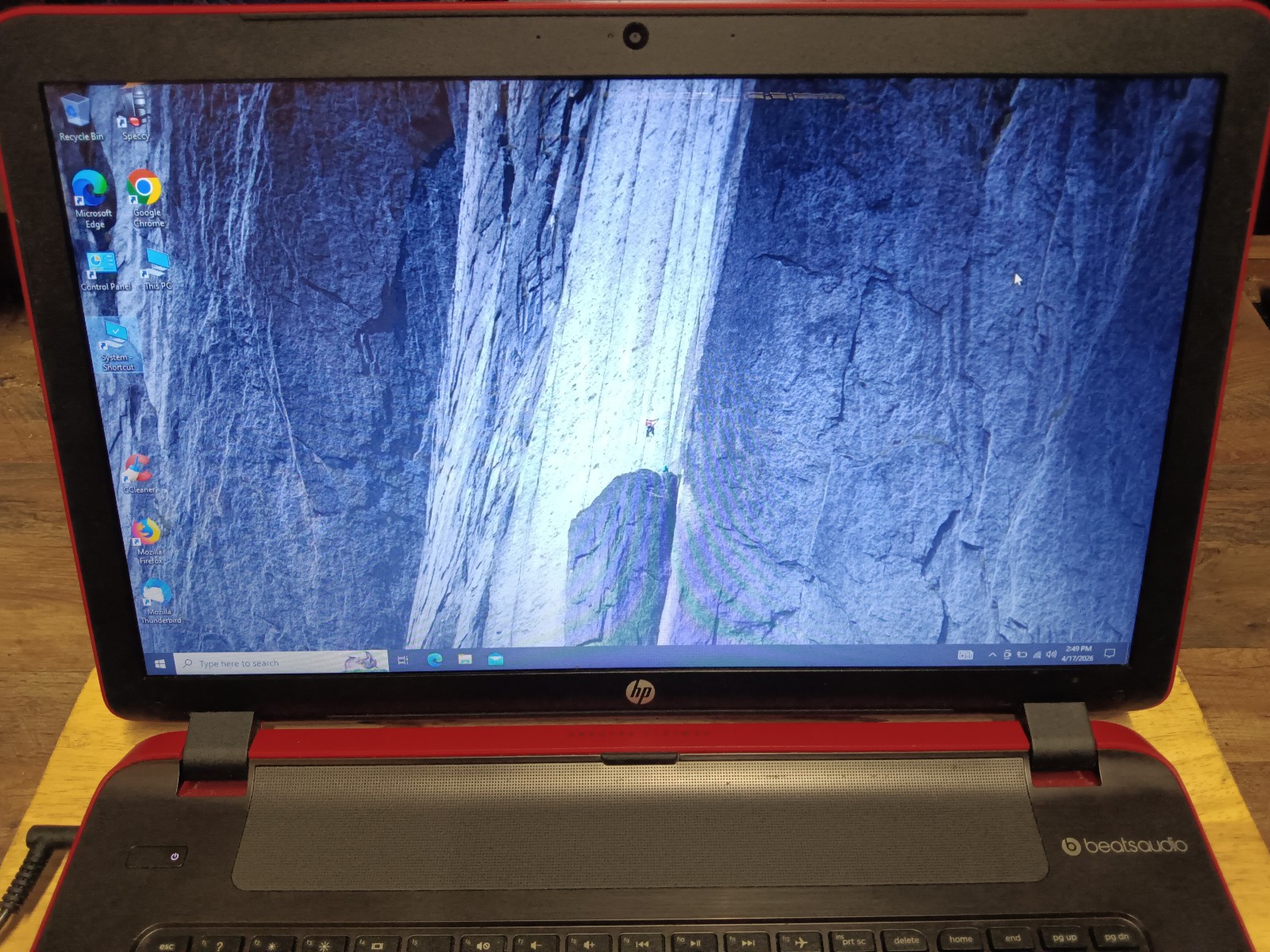Hp Pavilion 17-1027nr/Core i5-4210u 1.70gb/12gb/1TB/Windows 10 Home/Web/BT/17.3″