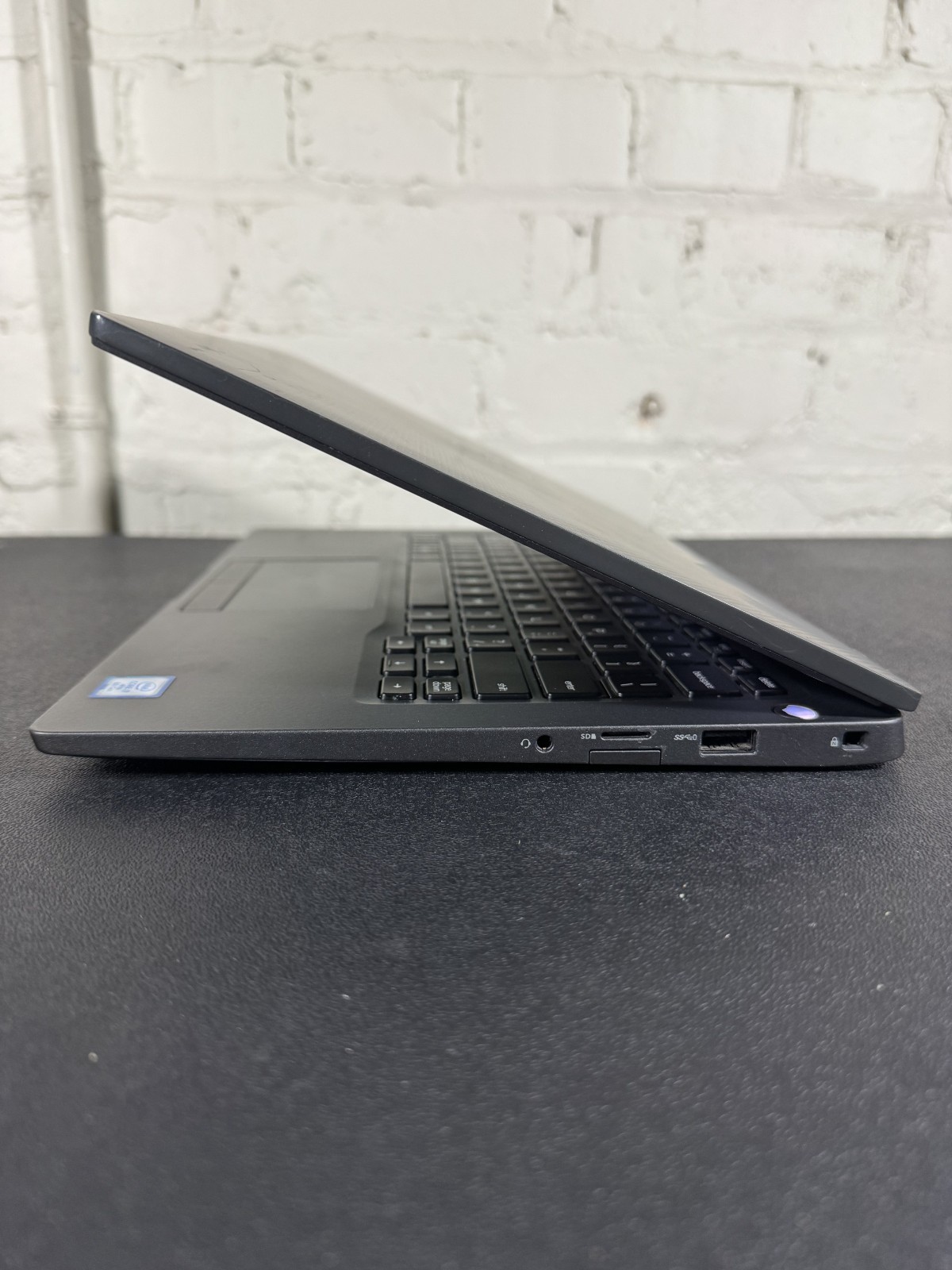 Dell Latitude 7400 14″ FHD Non-Touch i7-8665U 16GB 256GB SSD | READ