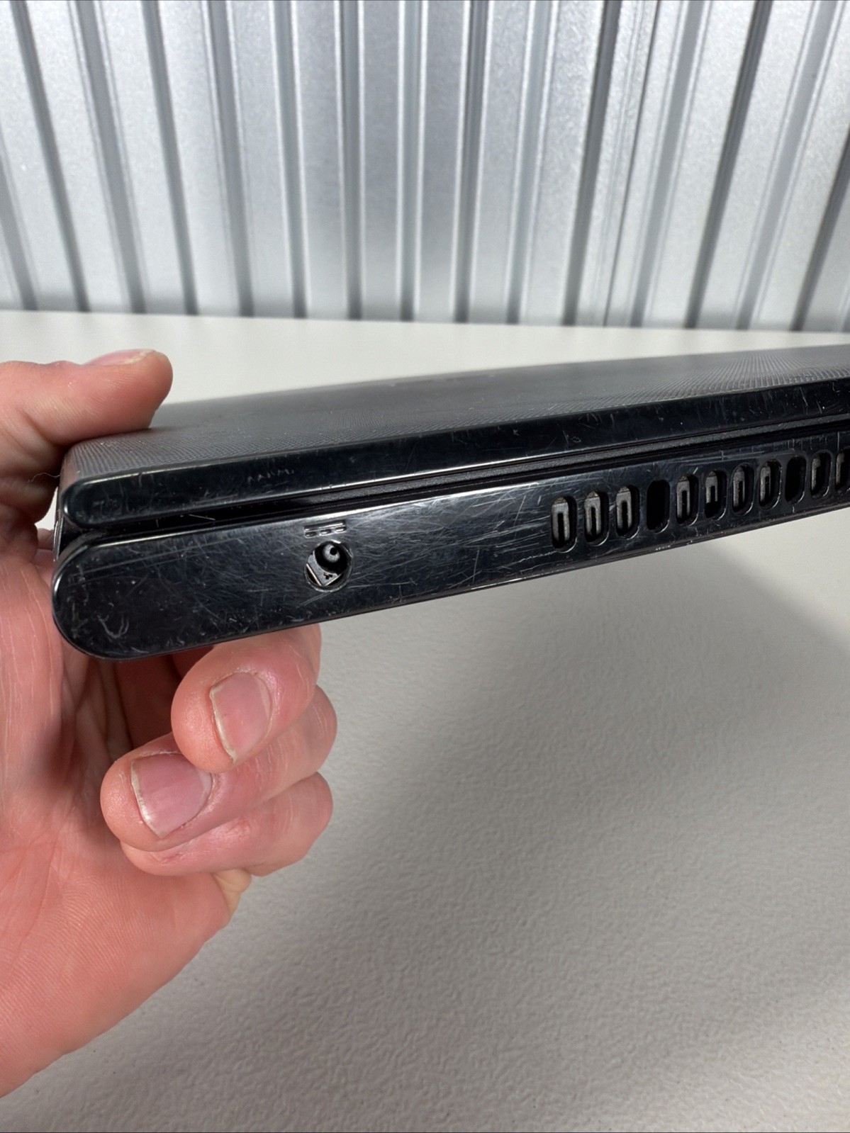 Dell Inspiron 15 P47F – FOR PARTS Unknown Condition