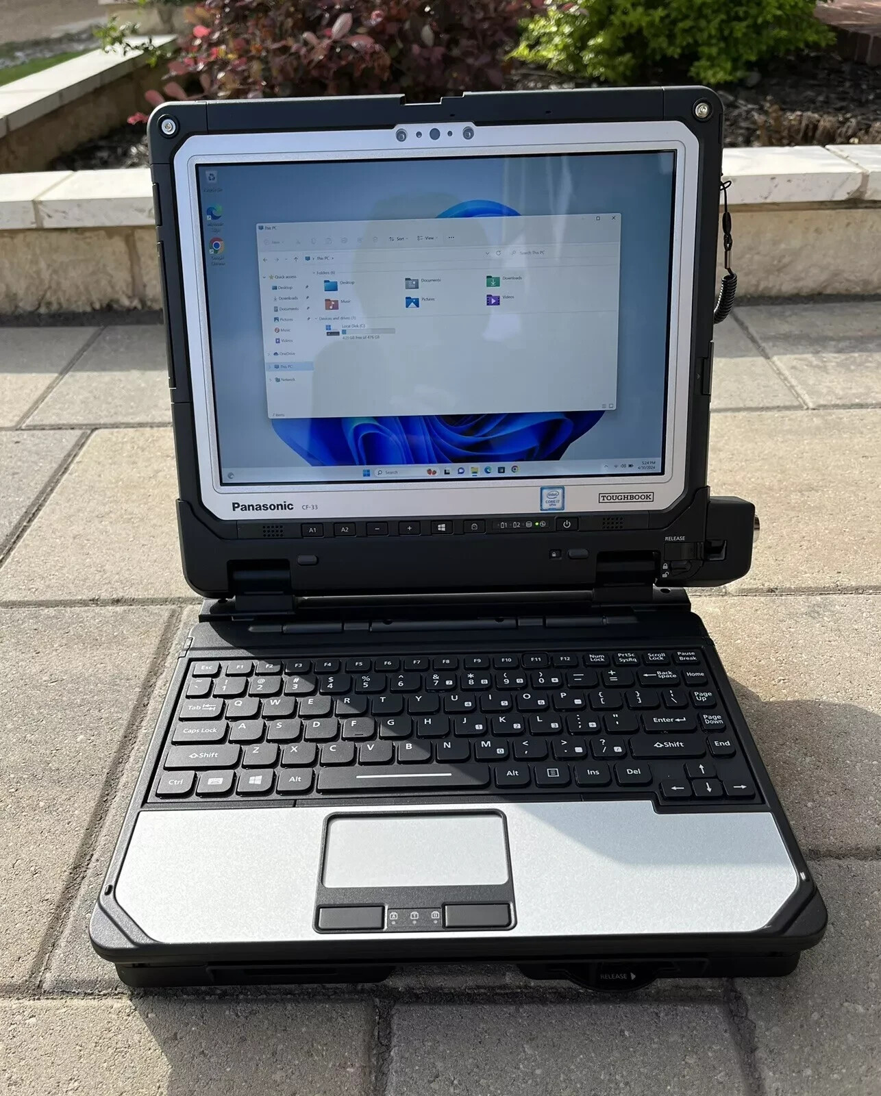Panasonic Toughbook CF-33 Win 11 Core i7-7600U 16GB 512GB Slim Keyboard Docking