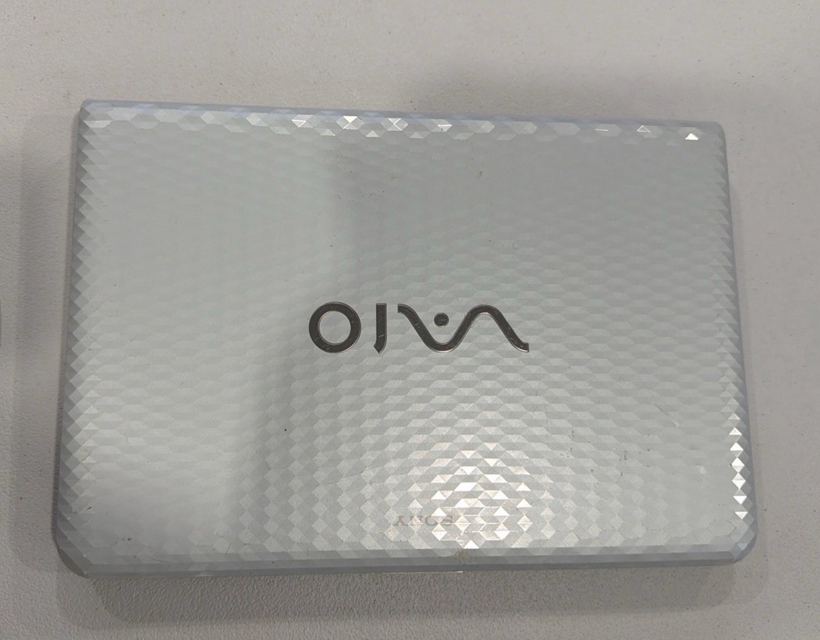 Sony VAIO VPCEG Laptop – Intel Core i3 – 300GB HDD – White – No Charger Included