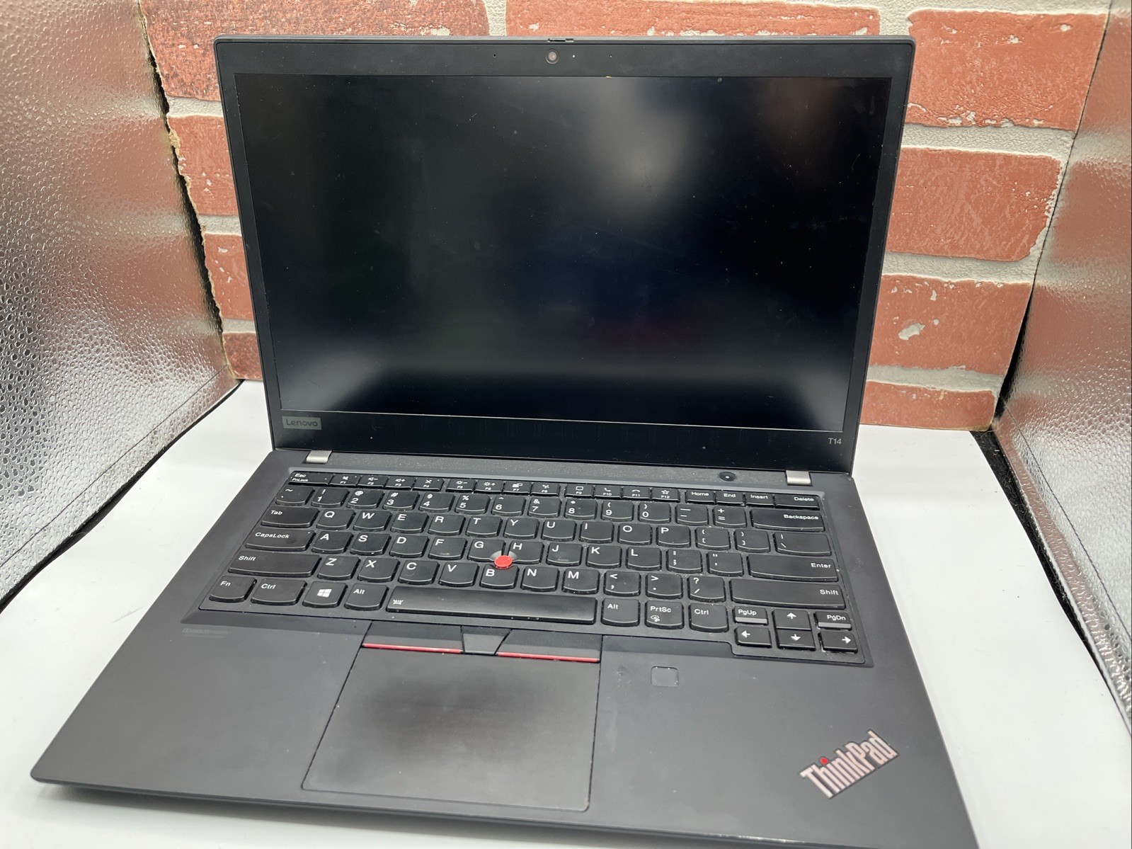 Lenovo T14 1st gen Intel Core i5 vPRO 10th gen – FOR PARTS ONLY – DOES NOT WORK
