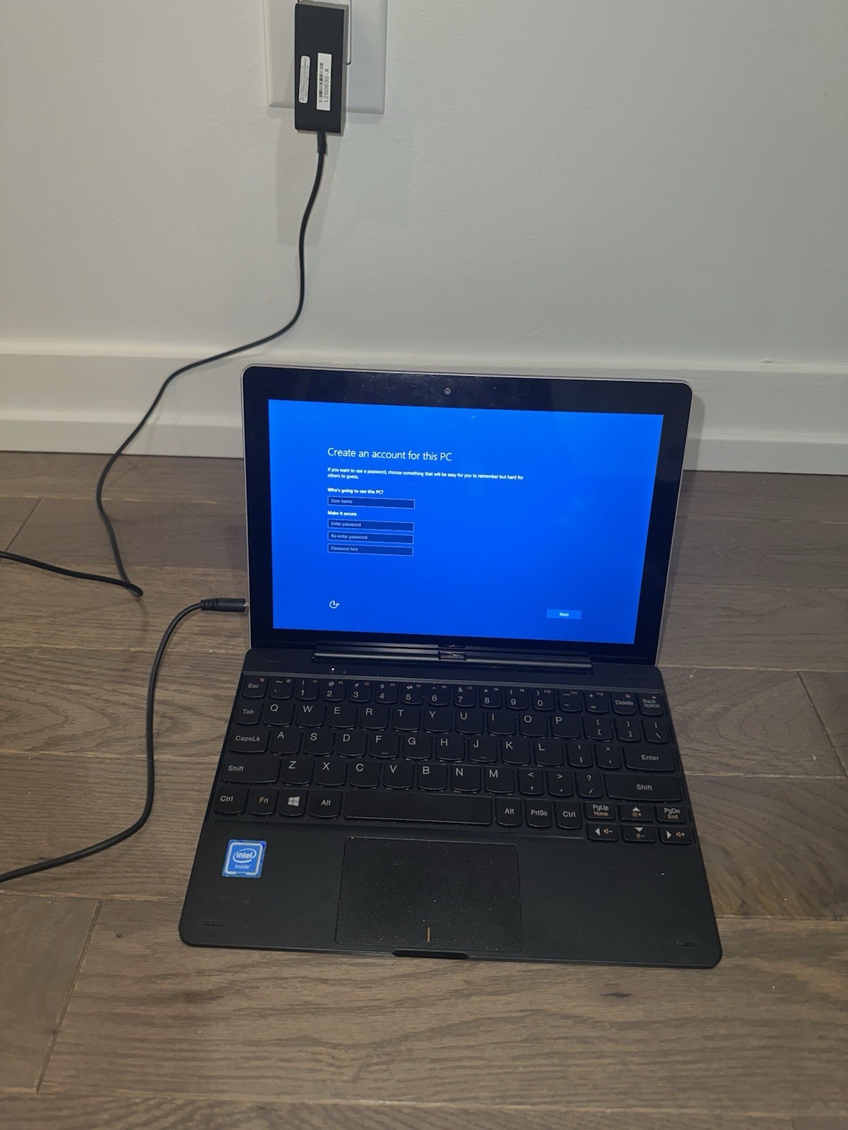 Lenovo IdeaPad MIIX 300-10IBY 2-In-1 Tablet With Keyboard Model 80NR – Excellent