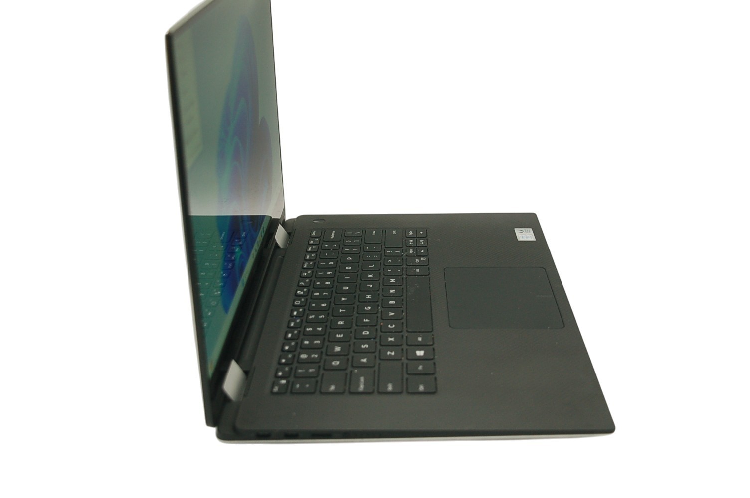 Dell Precision 5530 2 in 1 i7, 8th Gen, 256 GB SSD, 8GB Ram, 15.6″ Screen Win 11