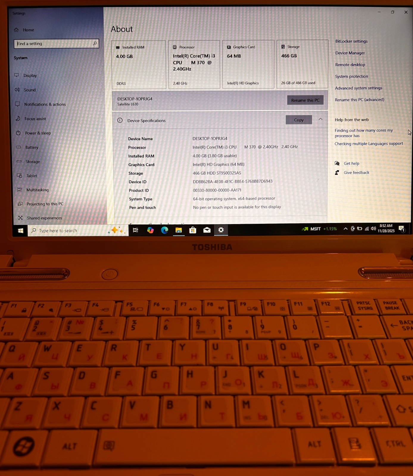 Toshiba Satellite L630 13 in, Intel core i3, M370 @2.4 Hz, 4GB RAM, working