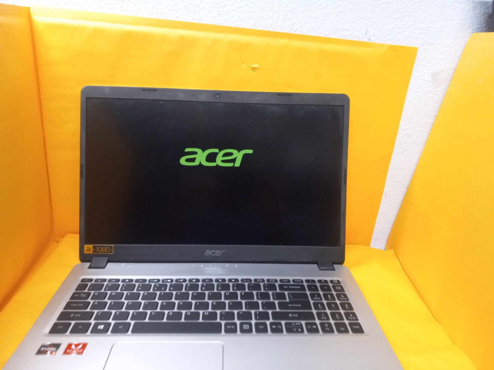 Acer Aspire 5 15.6″ , AMD Ryzen 3 3200U 2.6GHz, 8GB RAM 128GB SSD WiFi Win 11
