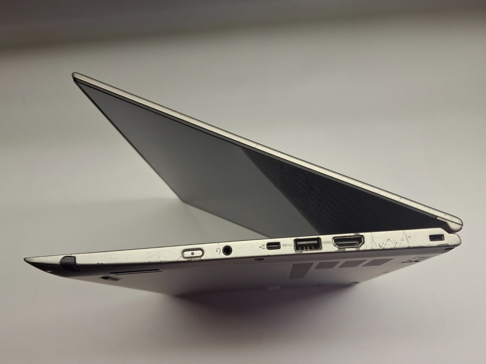 Lenovo X1 Yoga 3rd Gen ThinkPad i7-8650U 16GB 256GB SSD Wifi Win 11P No Touch