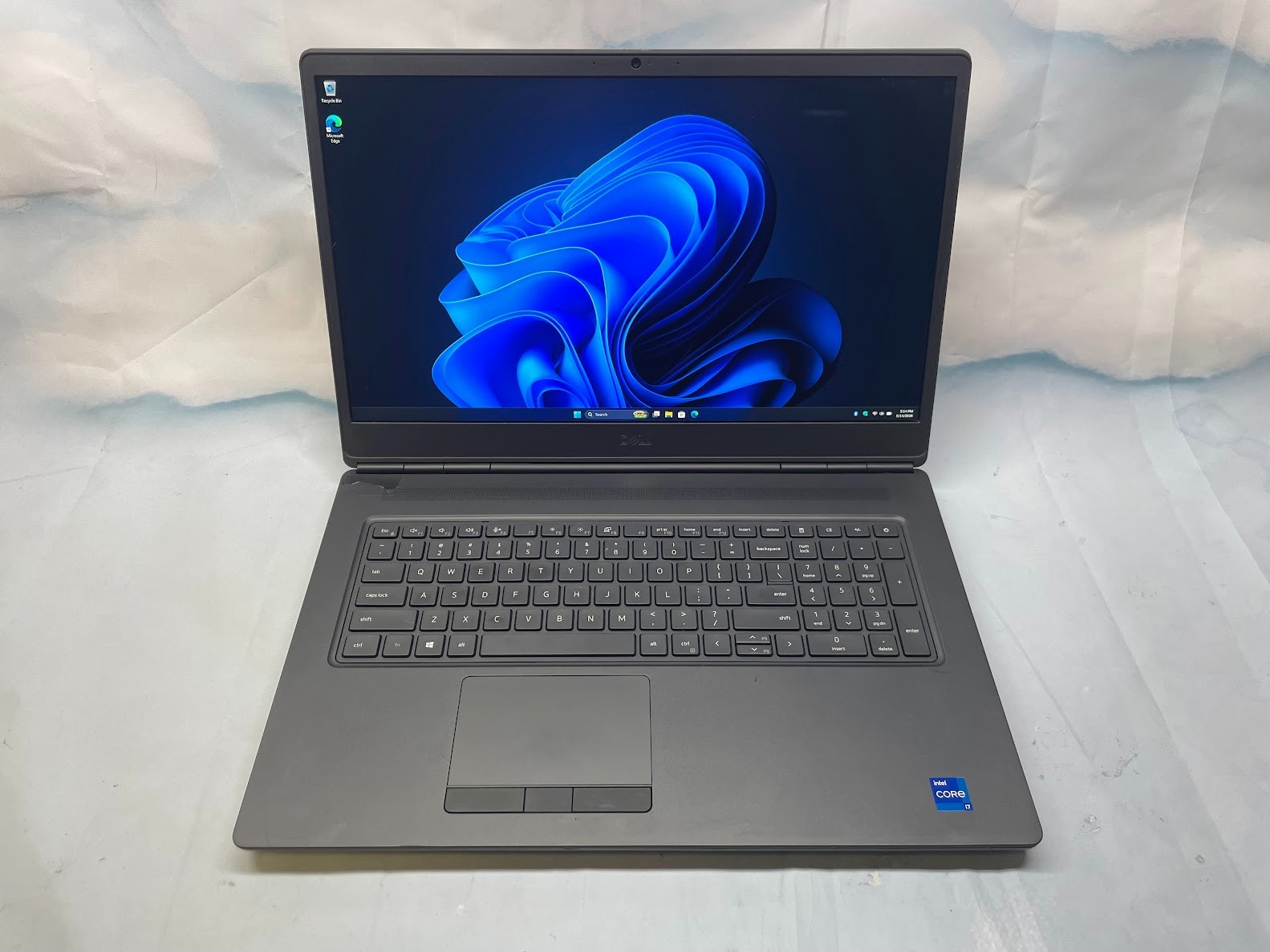 Dell Precision 7760 | i7-11800H | 8GB RAM | 256GB NVME SSD | w/ AC