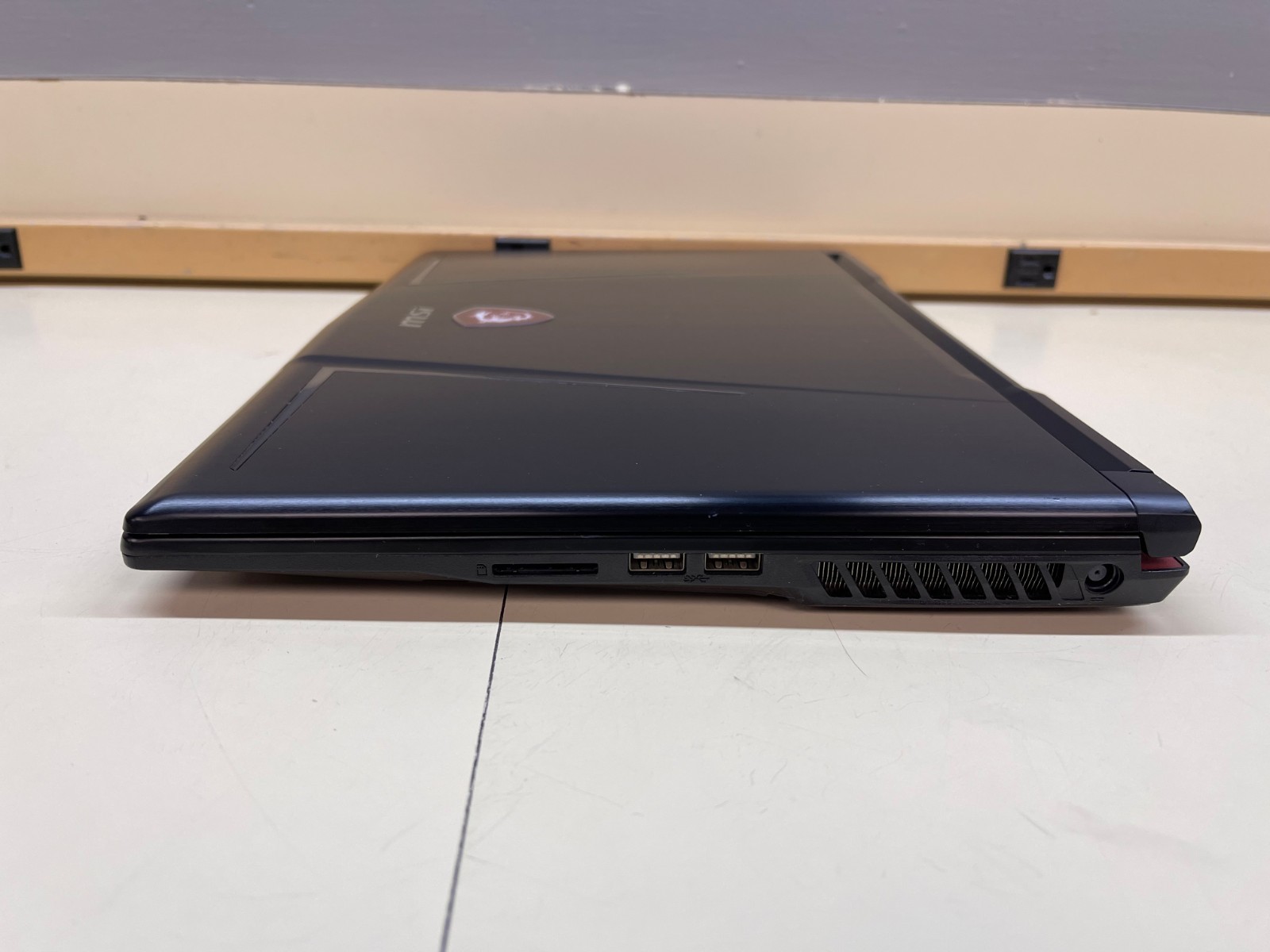 MSI GE63 Raider RGB 9SE GeForce RTX 2060 i7-9750H 32GB RAM 500GB SSD 1TB HDD