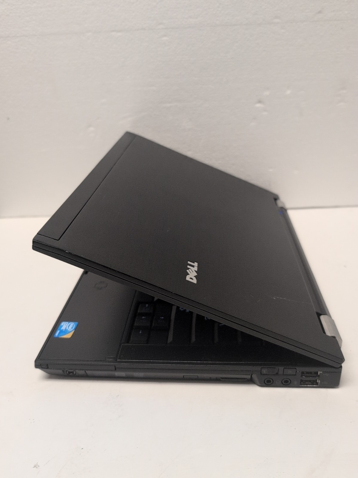 Dell Latitude E6400 14″ Laptop C2D P8600/4GB/250GB HDD/WIN XP/Working Battery –