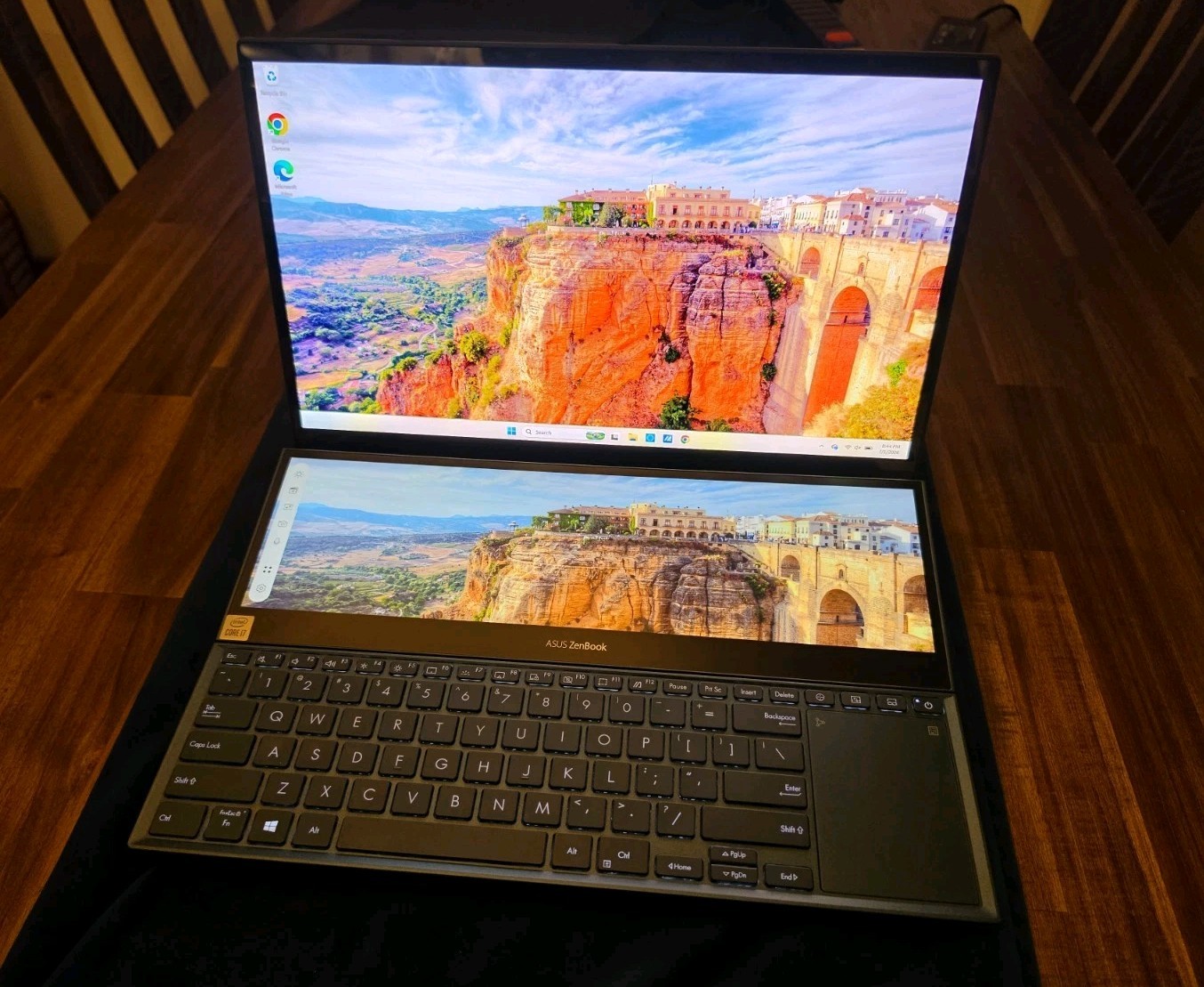 ASUS ZenBook Pro Duo (UX582) 15″ i7-10870H 16GB RAM 1TB SSD RTX 3070