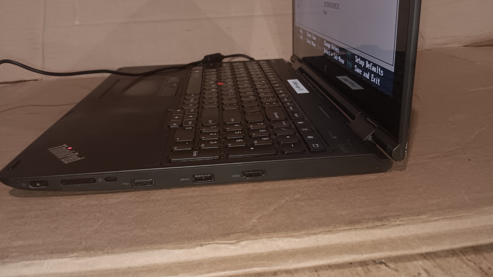 Lenovo ThinkPad Yoga 15 Core i5-5200 @ 2.2 GHz 15.6 convertible LCD screen 20DQ