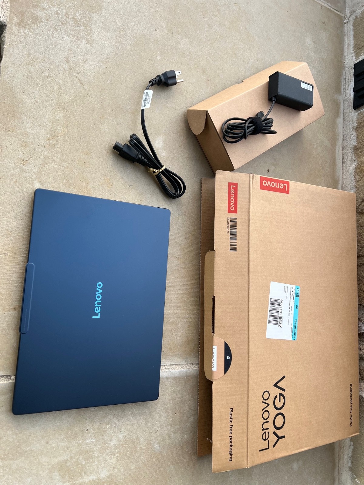 Lenovo Yoga Slim 7x 14.5″ Snapdragon X Elite X1E-78-100 16GB 512GB SSD W11H
