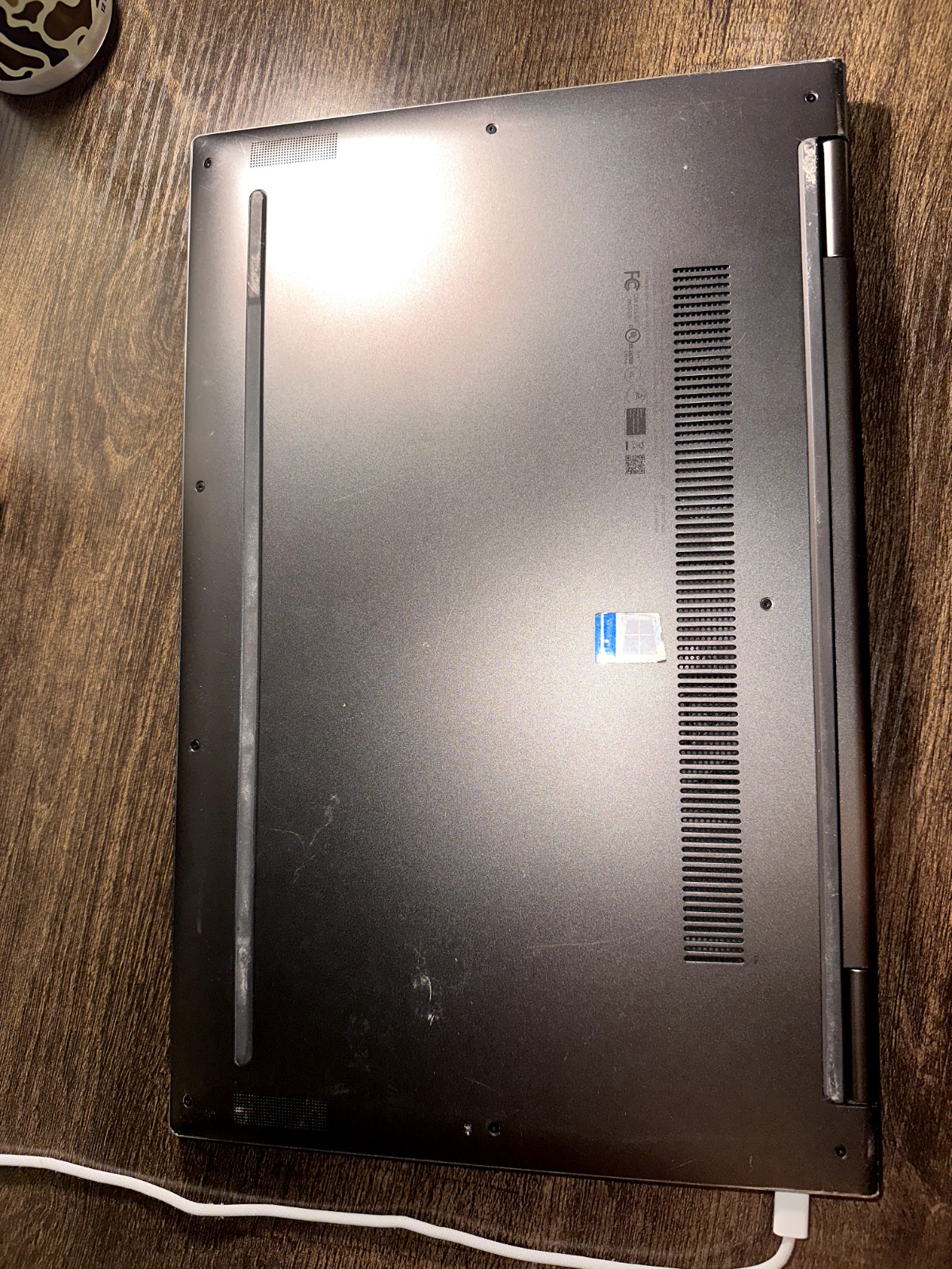 Lenovo Yoga C740-15IML 2-in-1 15.6″ TOUCHSCREEN i5-10210U 12GB 512GB SSD