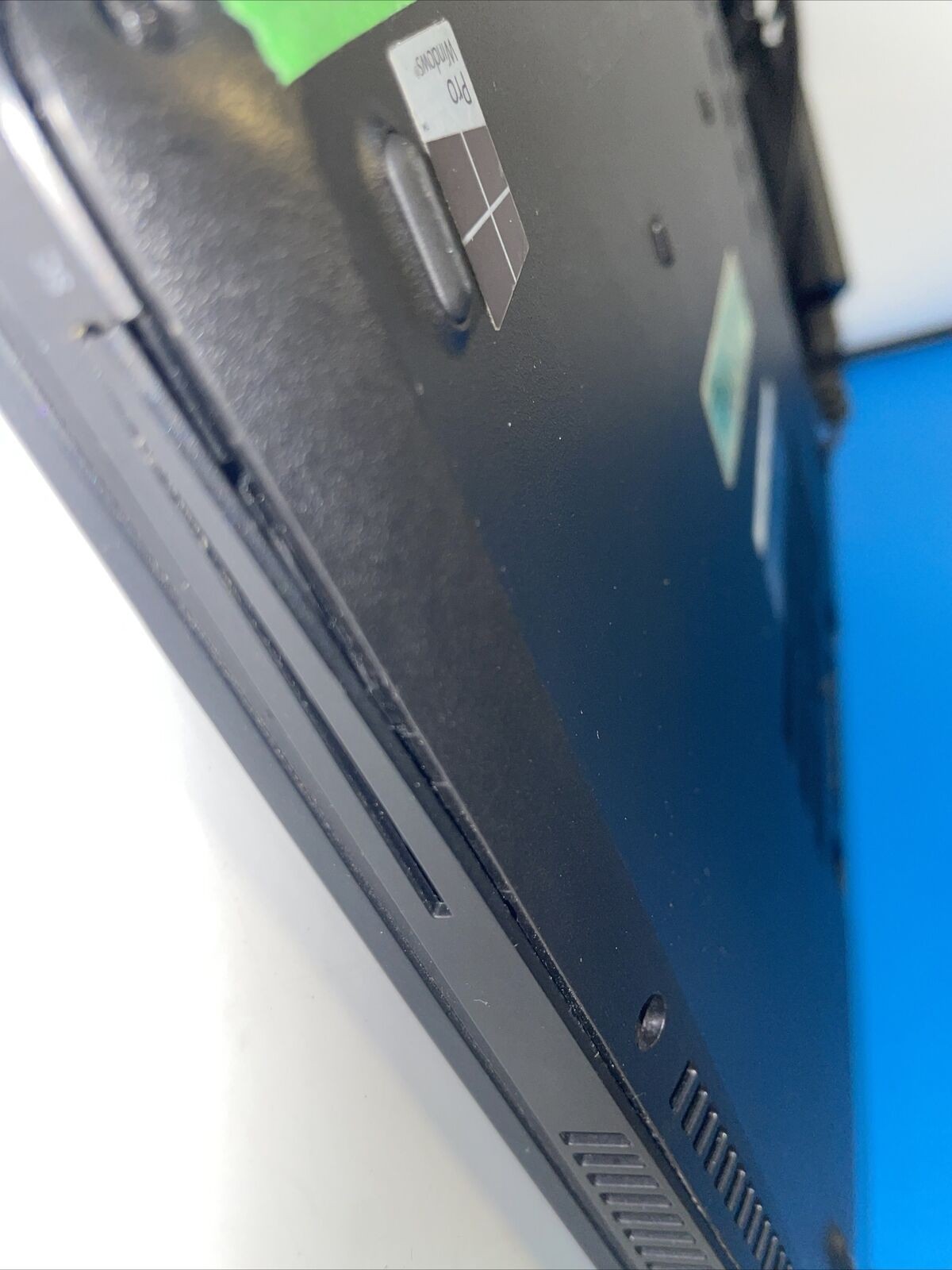 Dell Latitude E5270 12.5″ Core i3-6100U 2.3GHz 8GB DDR4 500GB SSD Win10 pro
