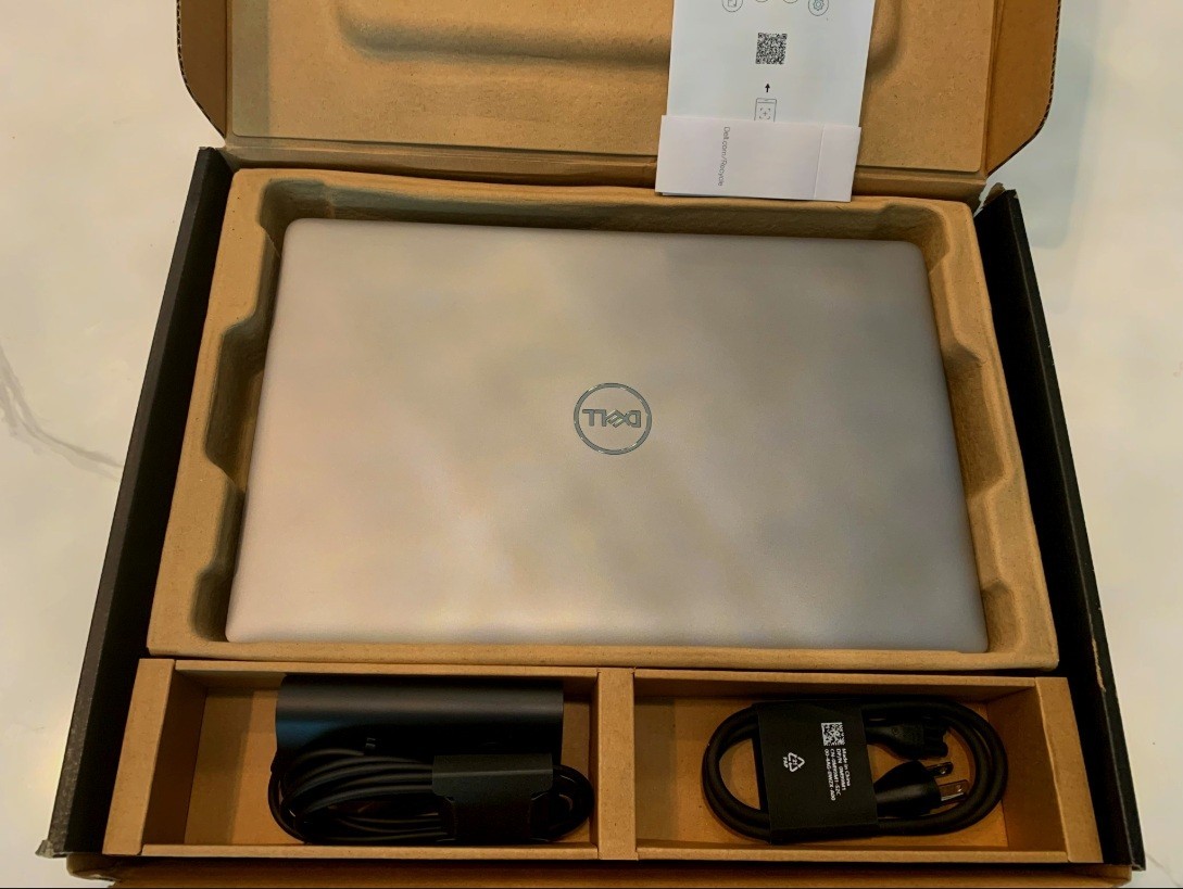 DELL LATITUDE 5550 INTEL CORE ULTRA 7 165H 16GB DDR5 512GB NO OS INSTALLED!!!