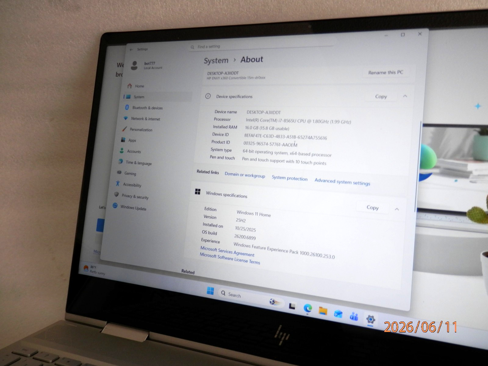 HP ENVY x360 15m-dr0012dx , Intel Core i7-8565U,512GB SSD 16GB RAM A/C Charger*