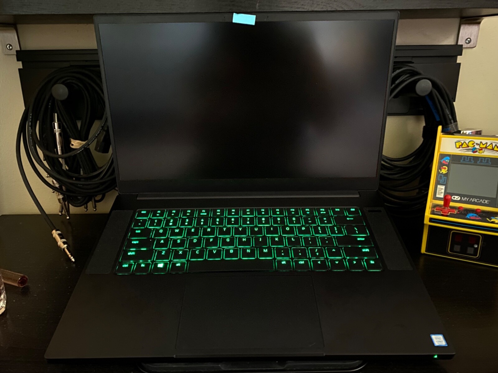 Razer Blade 15 15.6″ (6TB SSD,Intel Core i7 9th Gen., 4.50 GHz, 32GB RAM)…