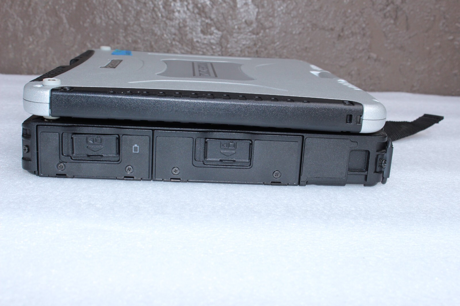 Panasonic Toughbook CF-19 MK-5 Core i5-2520M 8GB/ 512GB SSD/ Win7 PRO 32BIT/