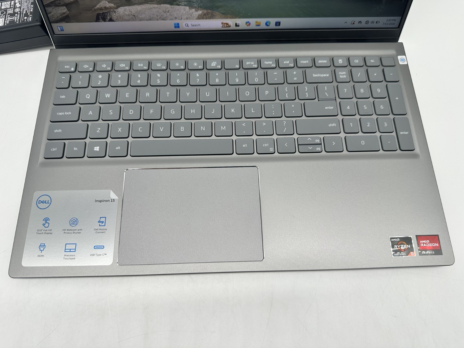 Dell Inspiron 5515 15.6″ FHD Ryzen 5 2.10 GHz 5500U 16GB RAM 512GB SSD Touch