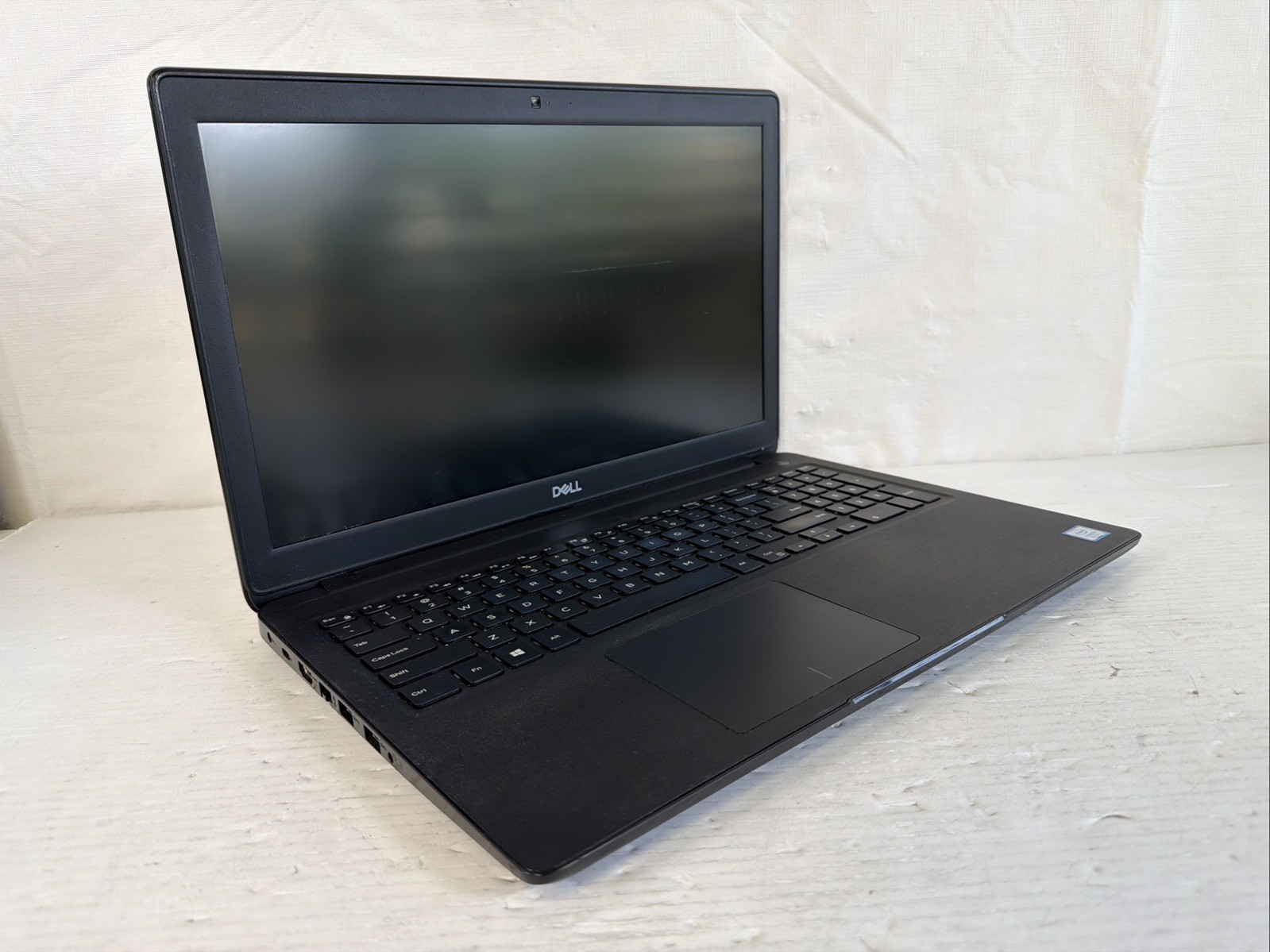 Dell Latitude 3500 15.6″ Laptop Intel Core i5-8265U 8GB 500GB SSD Windows 11 Pro