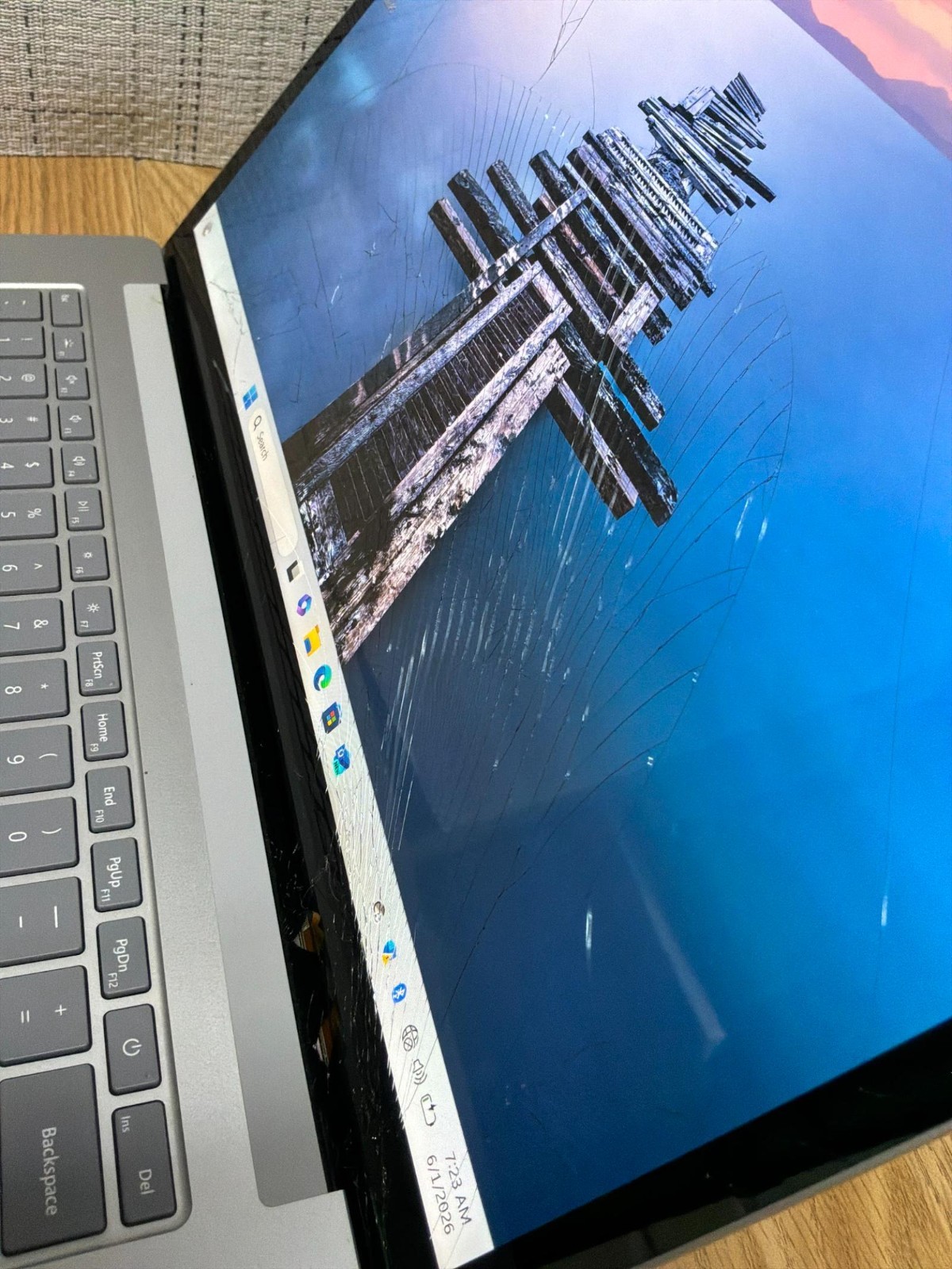 Microsoft Surface Laptop 3 i7-1065G7 16GB RAM 512GB SSD Iris Plus Graphics
