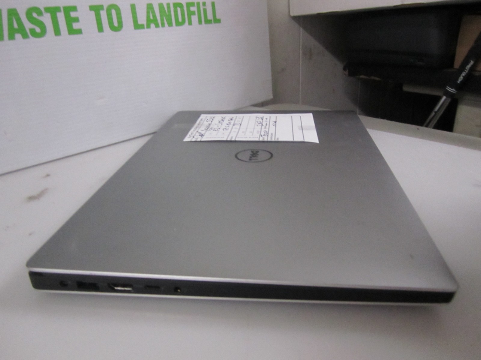 Dell Precision 5510 Xeon E3-1505 16GB 2.80GHZ 240GB M2SSD NOOS LAPTOP + AC