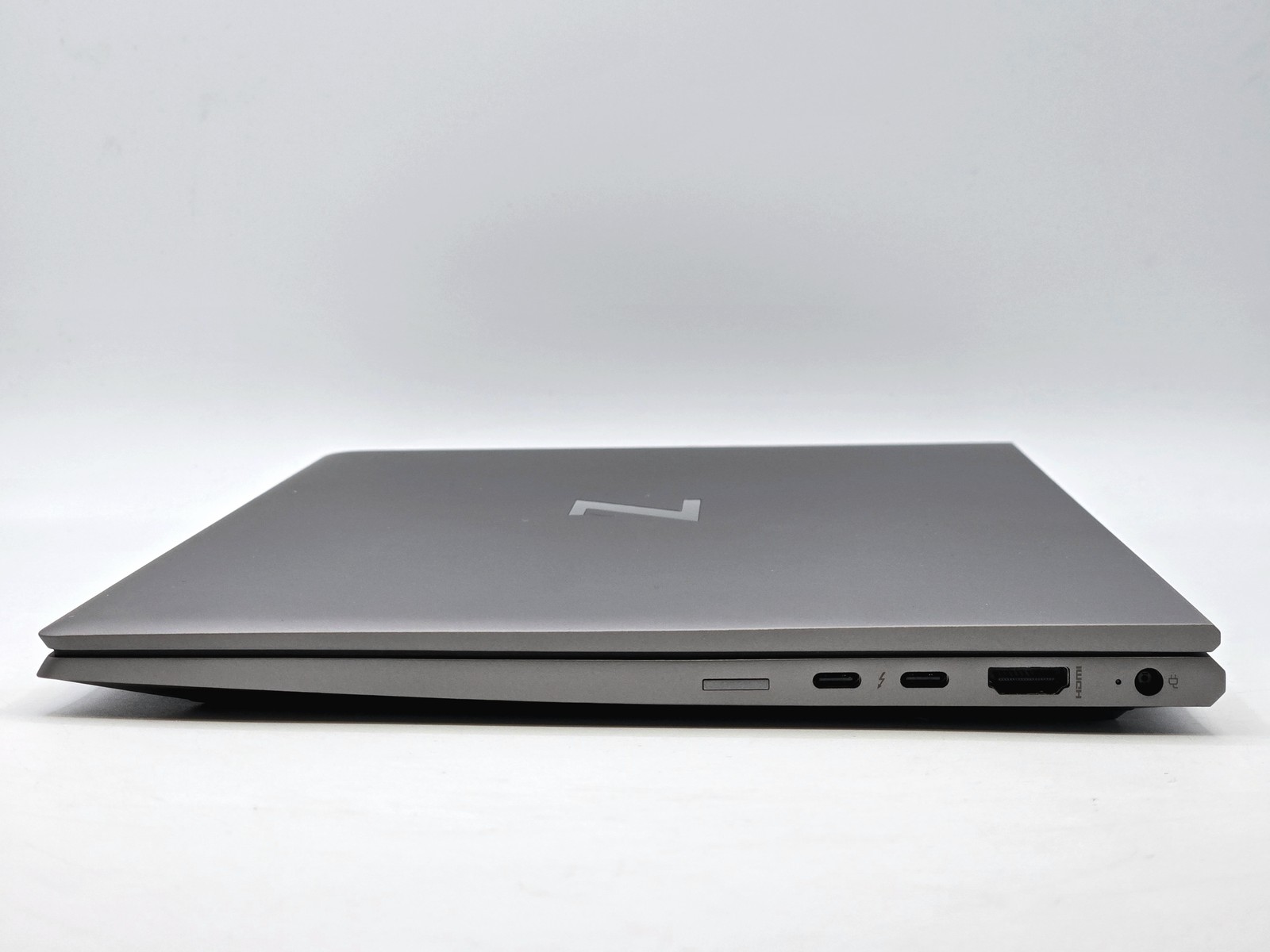 HP ZBook Firefly 14 G8 14″ FHD I7-1185G7 512GB SSD 32GB W11P T500 Webcam Backlit
