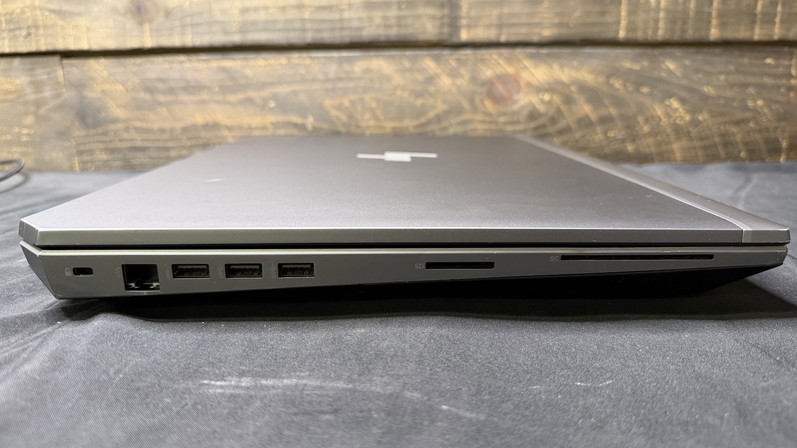 HP ZBook 17 G6 i7-9850H 256GB SSD + 240GB SSD, 32GB RAM W10 NVIDIA RTX 4000