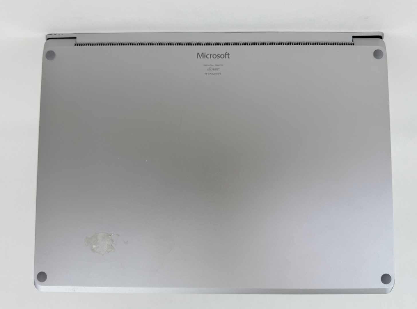 Microsoft Surface Laptop 5 1950 13.5″ 2256×1504 Touch i5-1235U 8GB 256GB W11H
